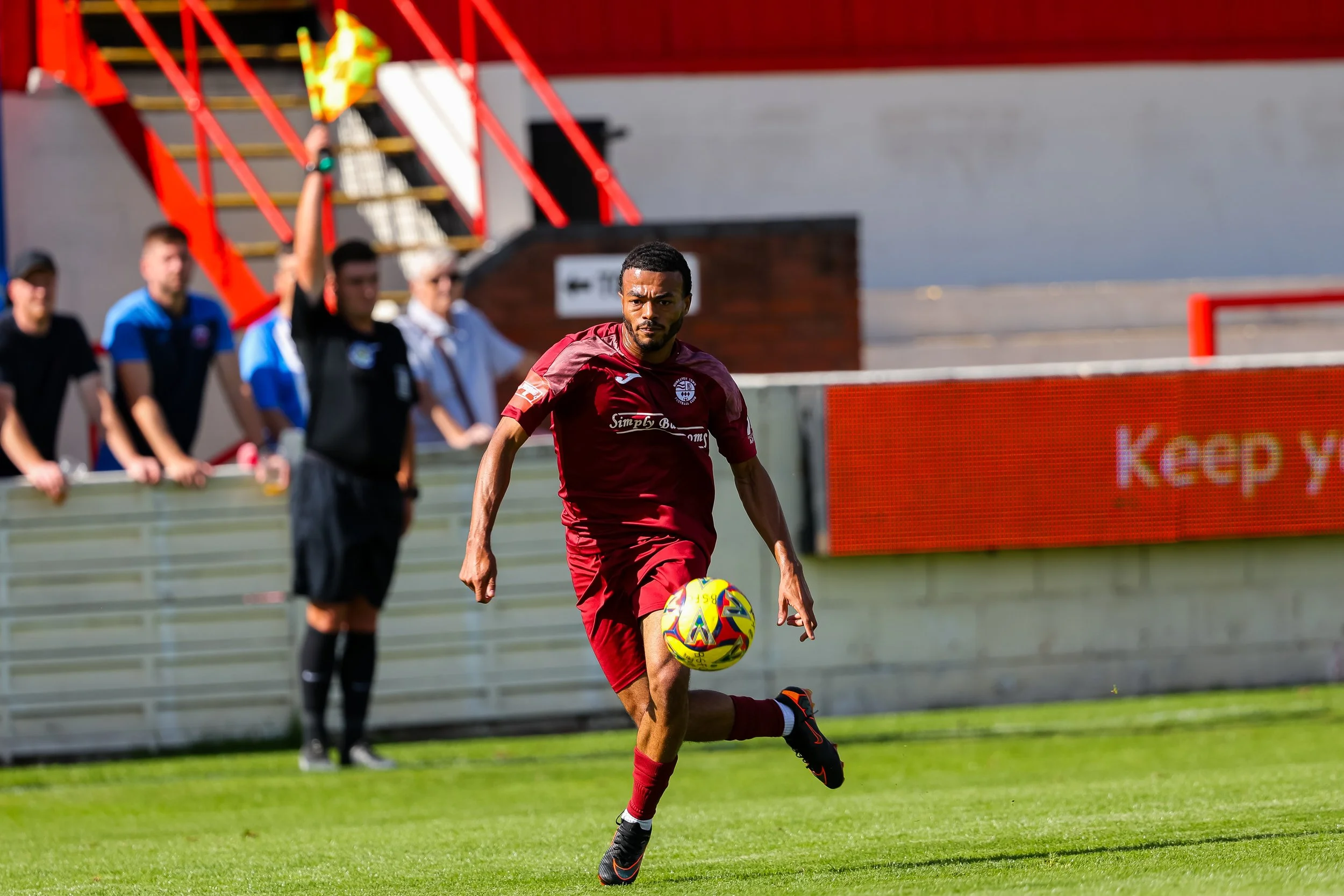 260905 Bromsgrove 2-0 NTFC MD-74.jpg