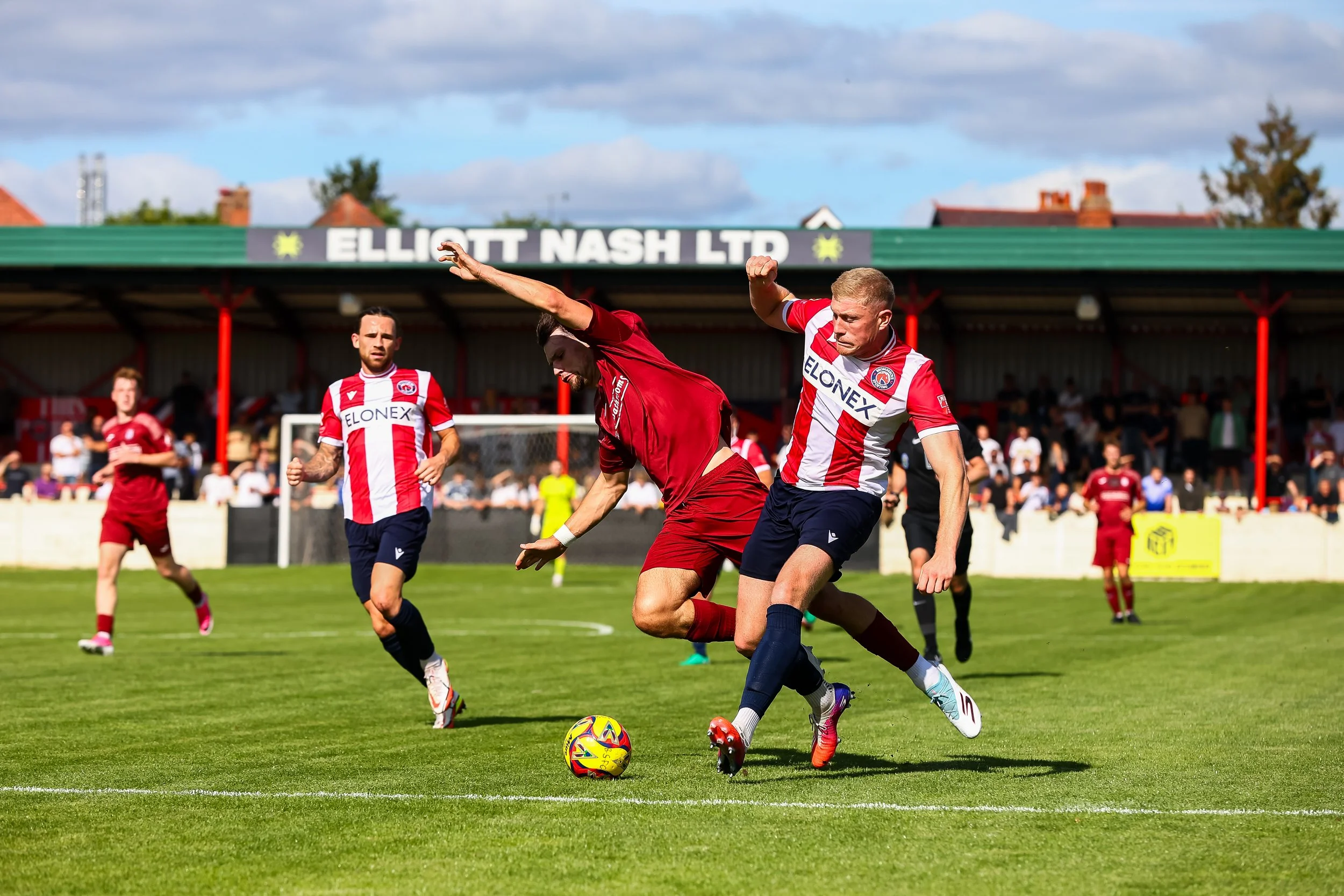 260905 Bromsgrove 2-0 NTFC MD-76.jpg