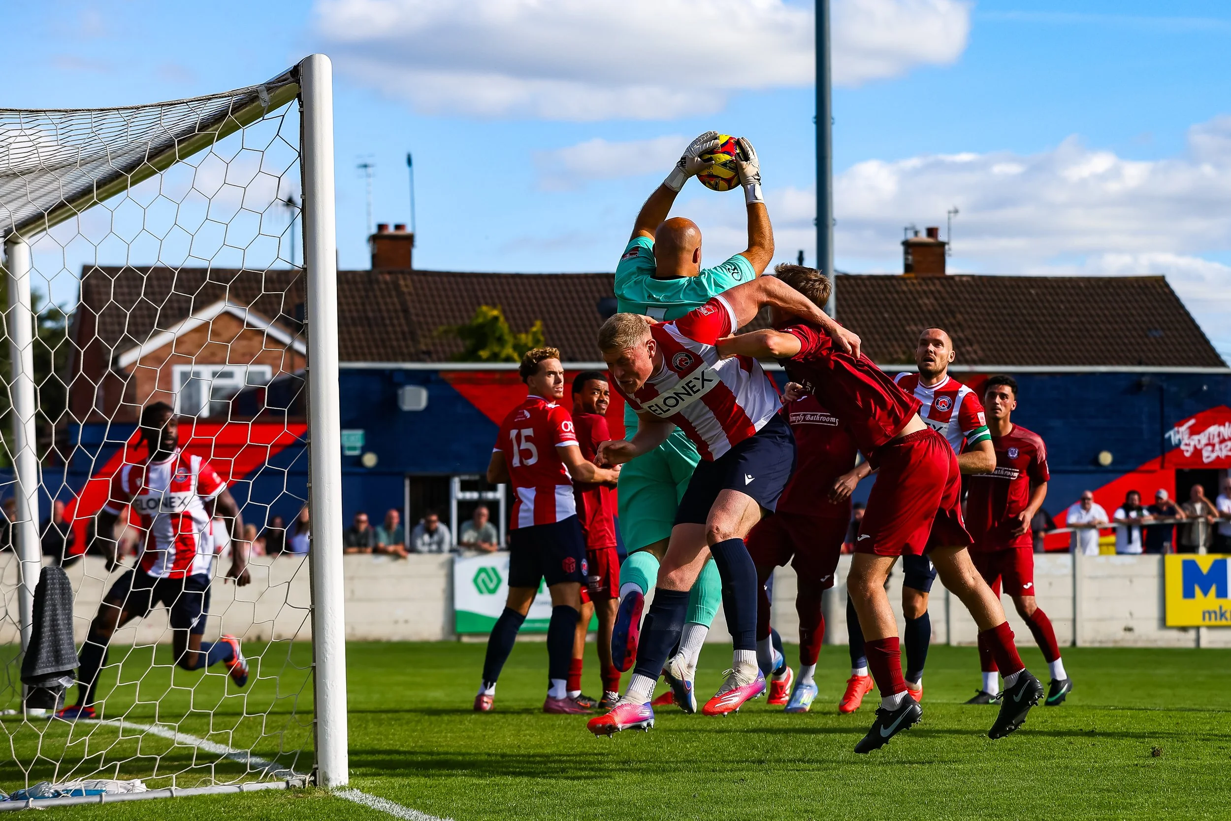 260905 Bromsgrove 2-0 NTFC MD-89.jpg