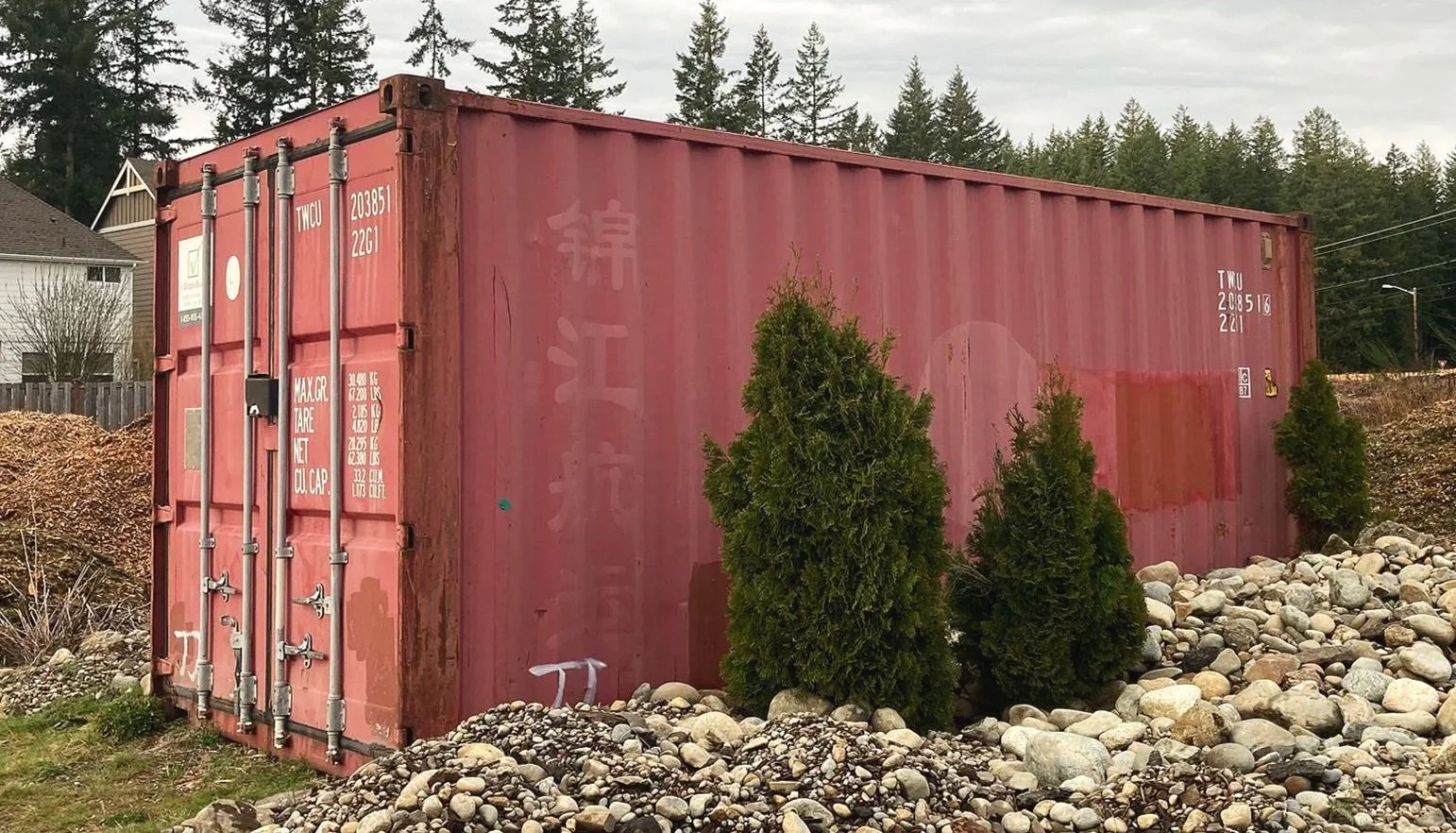 Elk Run Farm shipping container before the new mural was added by Acorn Murals, Maple Valley