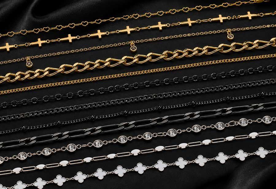 permanent-jewelry-chains-redding.jpg