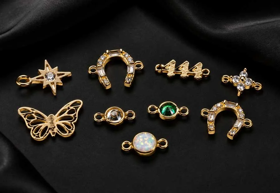 gold-permanent-jewelry-redding.jpg
