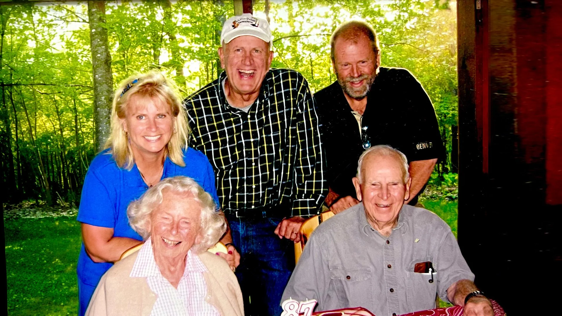 Retired General John Vessey Jr. with his wife and adult children in Minnesota
