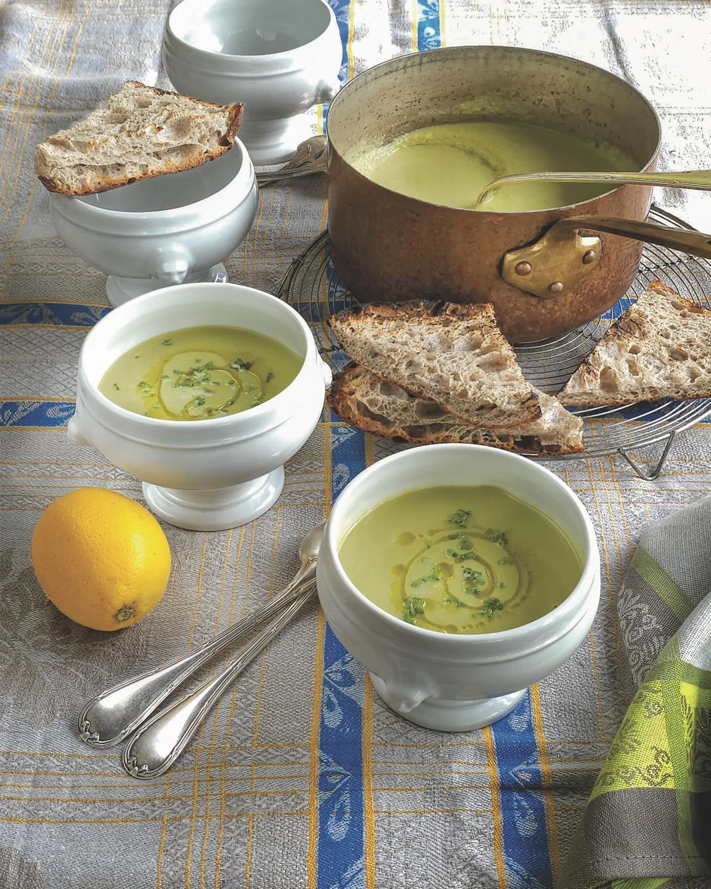 Soup season is still going strong, and @pascaleskitchen&rsquo;s Romanesco Broccoli and Leek Soup has become one of our favorites! 

Pascale was generous enough to share this recipe from her cookbook &ldquo;Flavour, Savouring the Seasons&rdquo; with @