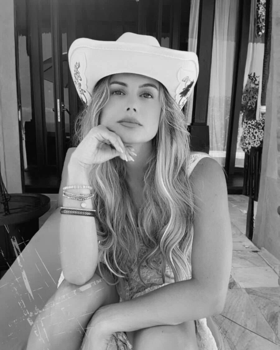 Indie artist, Gedina Bergstrom, of 4th Door Records.