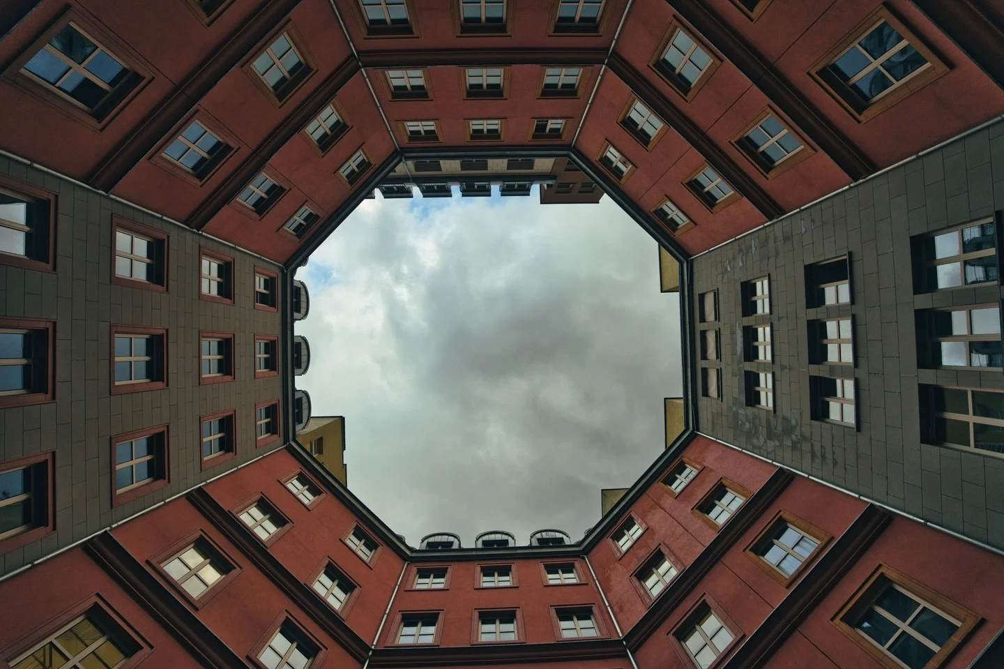 📍 Berlin, Germany

Today a set of photos of the architecture in the central area of Berlin in the region where it is located the touristic attraction: Check Point Charlie.

Checkpoint Charlie was a crossing point in the Berlin Wall located at the ju