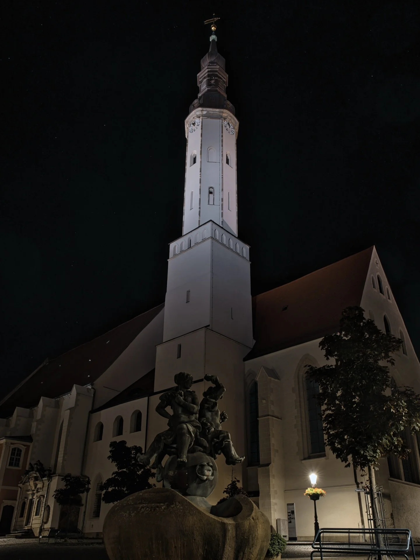 📍 Zittau, Saxony, Germany 

For today&rsquo;s post some photos of a night walk in the city of Zittau, Saxony, Germany.

The history of the city dates back to a 12th-century Slavic settlement. The area belonged to the Czech (Bohemian) Duchy (and late