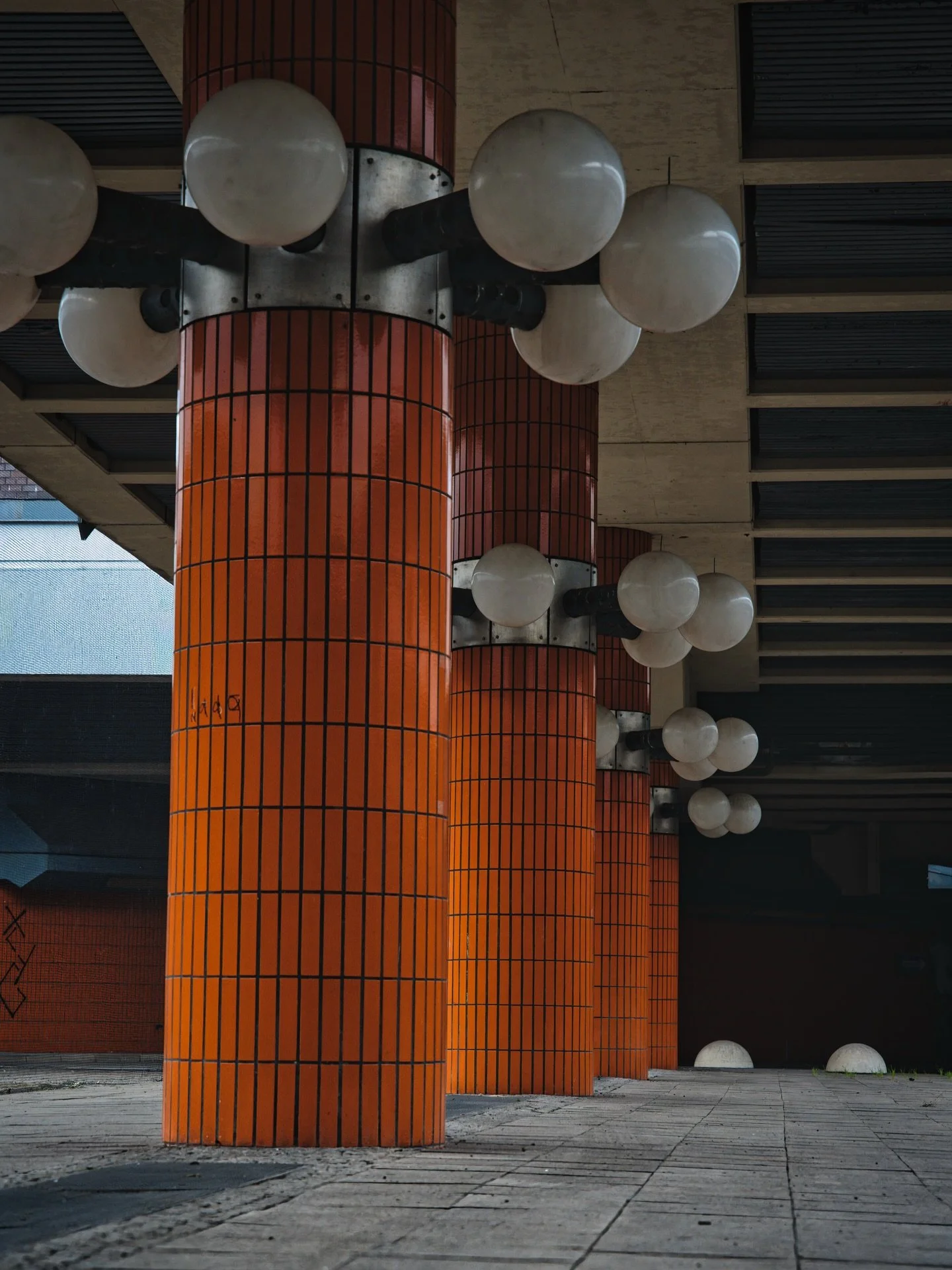📍 Berlin, Germany

For today&rsquo;s post some photos from the underground taxi stand at ICC Messe which was open for visitors during the 49 hours of ICC by @visitberlin

The former taxi driveway of the ICC Berlin, renowned for its orange tiles and 