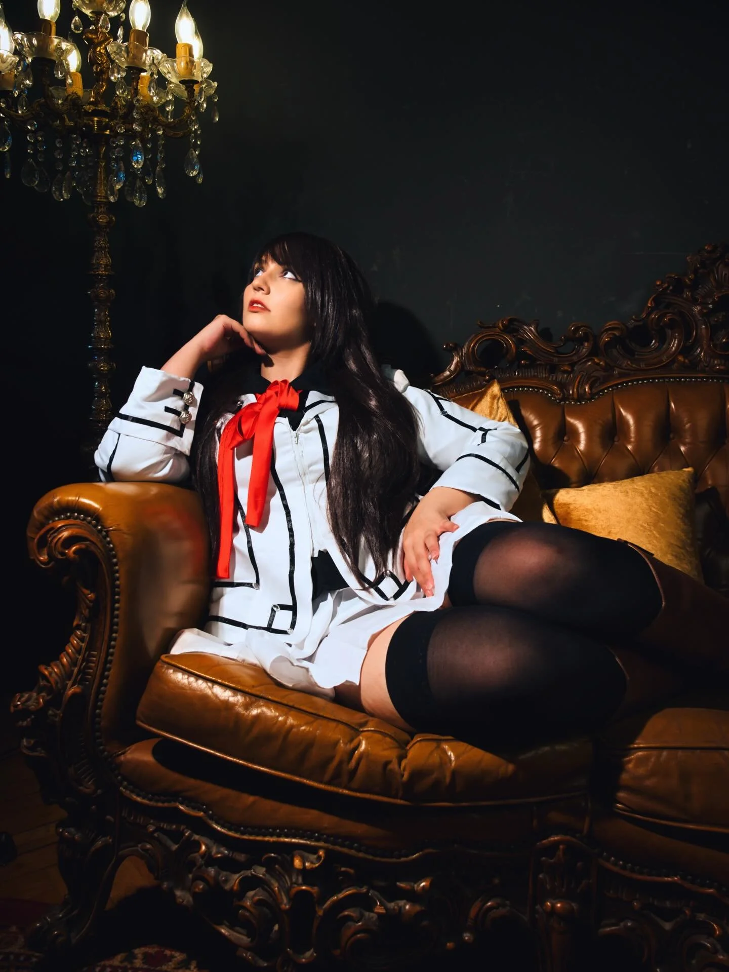 Today another chapter of #myportraitphotographyjourney with photos from a photoshoot in the @mietstudio_fotostyle_berlin 

Today featuring @sheofthewildfire 

#travelwithlenses #cosplayphotographyberlin #cosplayberlin