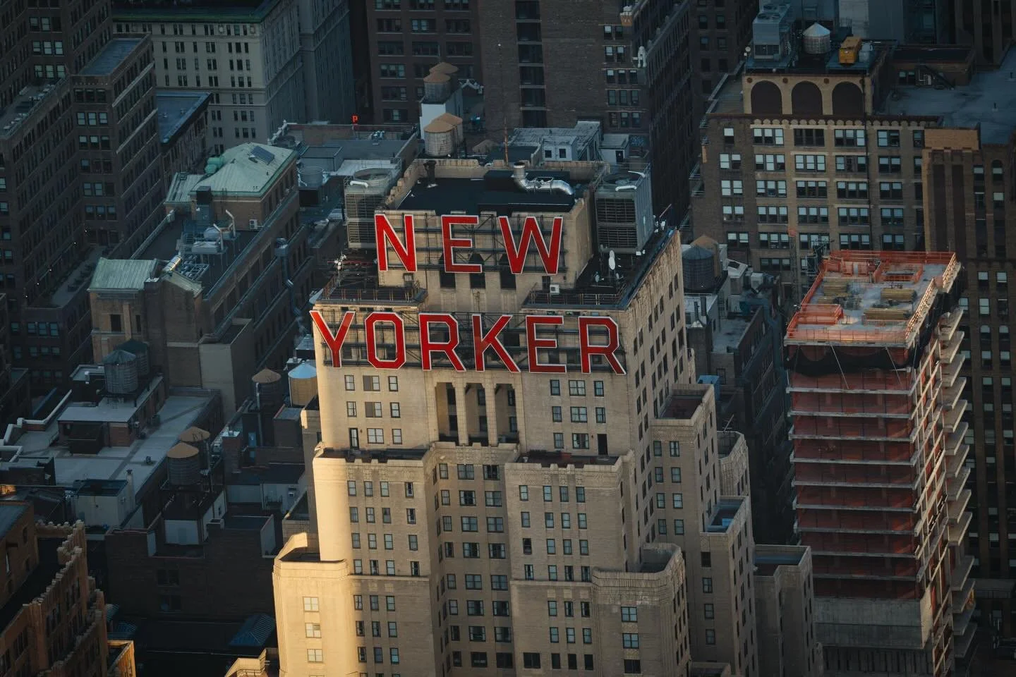 📍 New York, NY, USA

Today some photos of some details of the NYC skyline seeing from the Edge.

First photo featuring the New Yorker Hotel building - a mixed-use building at 481 Eighth Avenue in the Hell&rsquo;s Kitchen neighborhood of Manhattan in