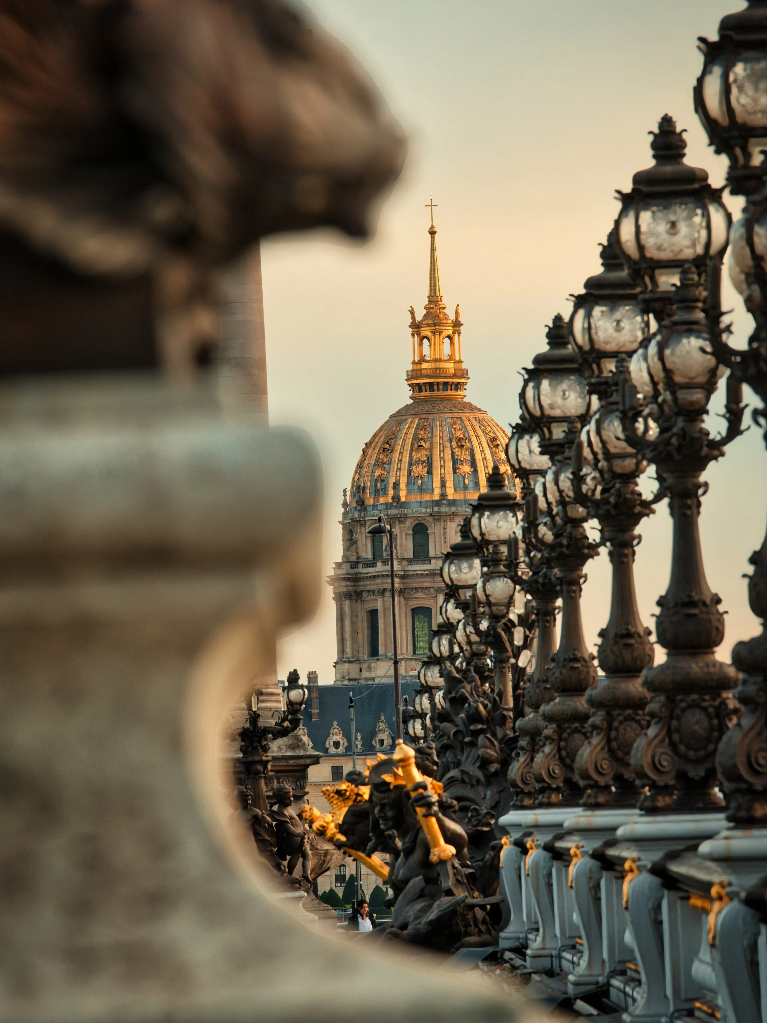 📍 Paris, France 

For todays&rsquo;s post, some photos from the Pont Alexandre III in Paris, France.

Stepping onto the Pont Alexandre III feels like walking through an open-air museum suspended over the Seine. As you cross the bridge, your eyes are