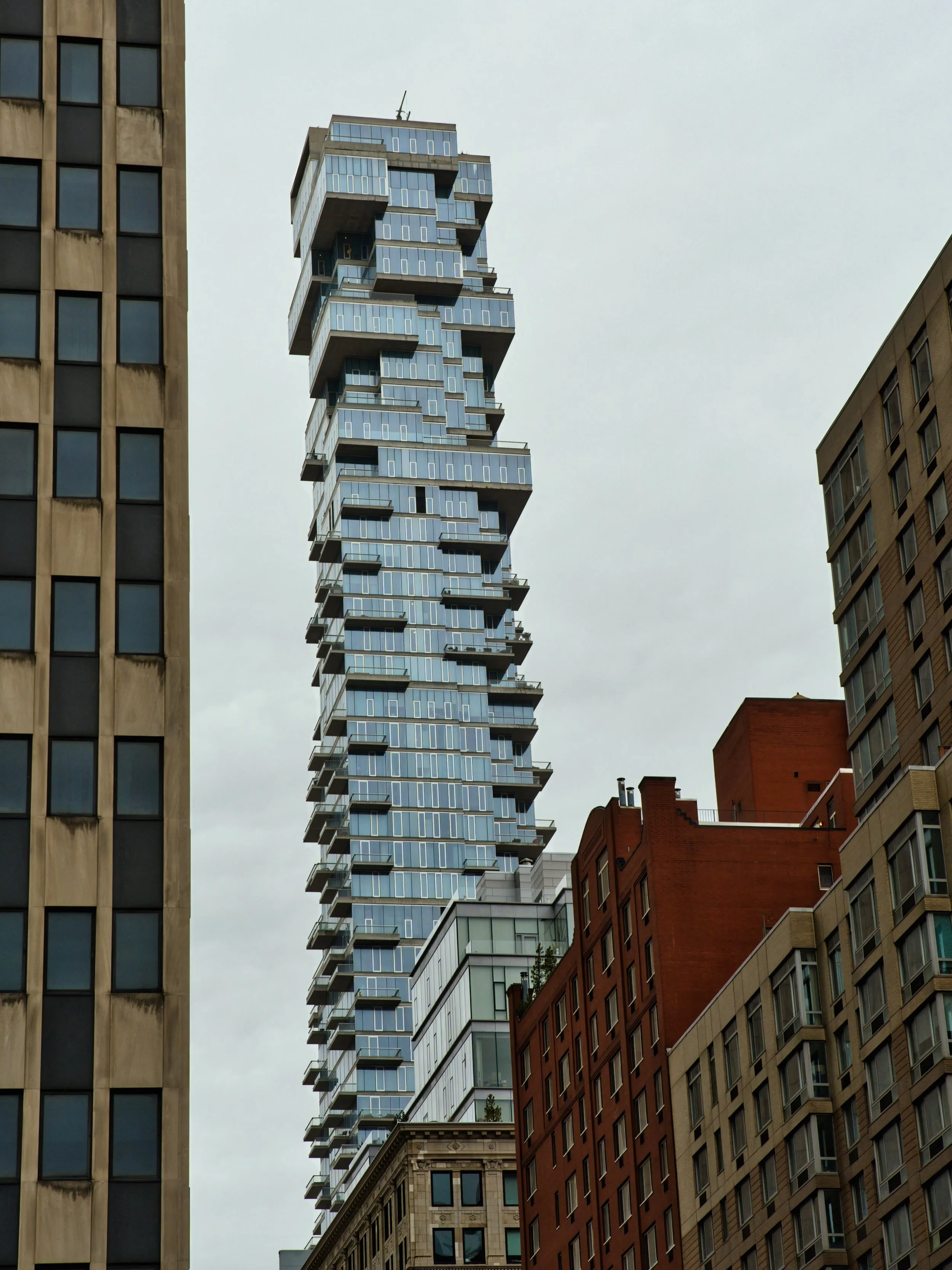 📍 New York, NY, USA

For today&rsquo;s post some photos of a walk around the Lower Manhattan area in NYC.

Walking around Lower Manhattan offers a captivating journey through the historic birthplace of New York City, where centuries-old heritage sea