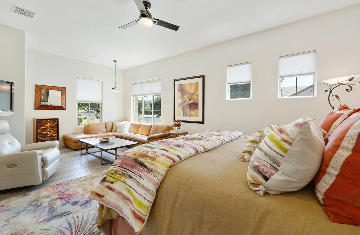 Tiptoe through this stunning listing, featuring gorgeous countertops and breathtaking views. The perfect backdrop to enjoy autumn in Arizona. 🍂✨

#ListingPhotography #ArizonaHomes #FirstImpressionMatters #movingtoaz
#welcometoarizona #RealEstateLead