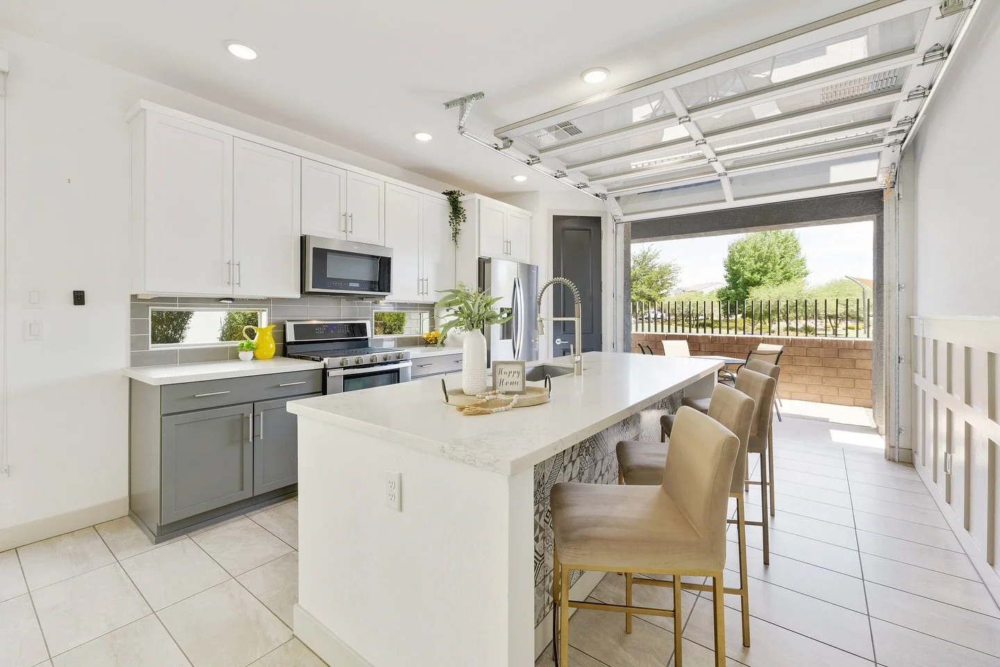 Trust our team to showcase your listing the way you want📲

#ListingPhotography #ArizonaHomes #FirstImpressionMatters #movingtoaz 
#welcometoarizona #RealEstateLeaders#RealProducers
#arizona 
#AZRealEstate 
#AZrealtor 
#phoenixvirtualtour