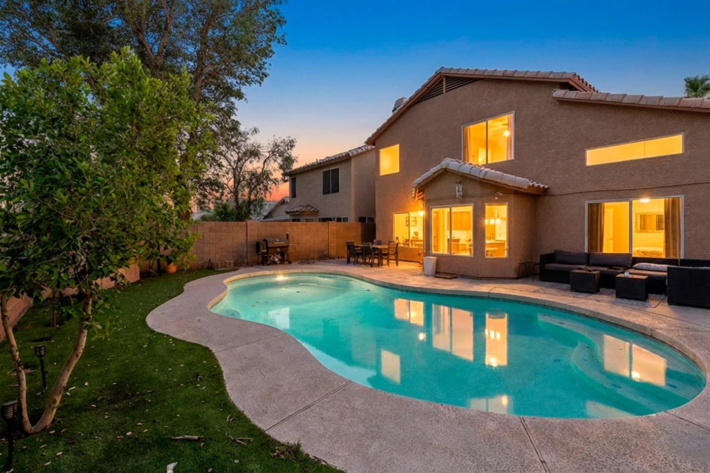 Don&rsquo;t let your listing get lost in the noise. Swipe to see how Virtual Twilights creates a cool, sophisticated ambiance that grabs buyers' attention. 🏠✨
 #RealEstateMarketing #ListingPhotos #RealEstateTips #TwilightPhotography #SellYourHome