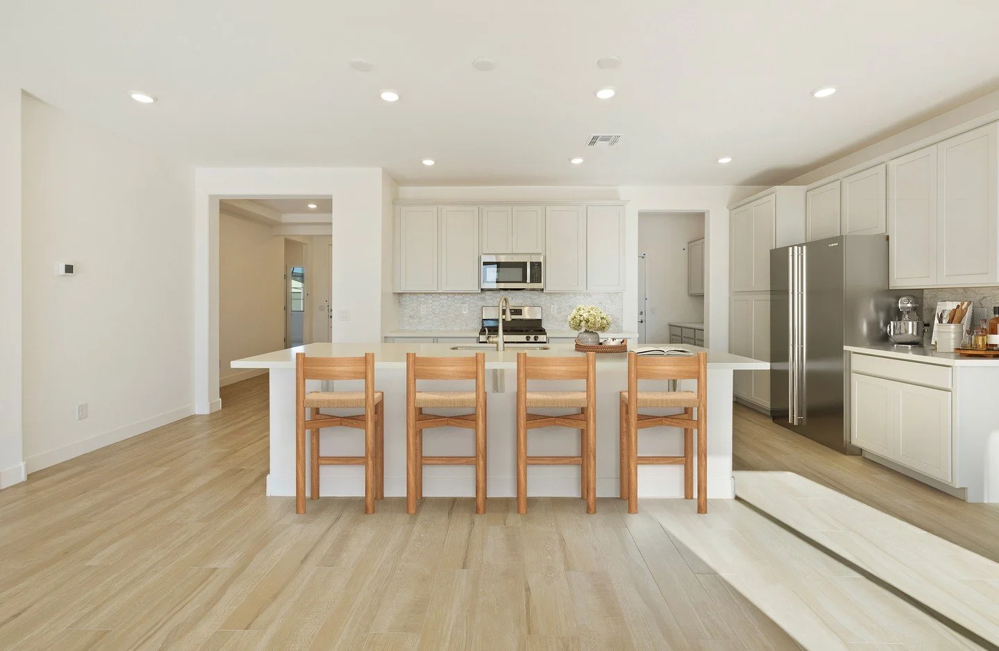 Empty rooms? We&rsquo;ve got you covered. ✨ Transform cold, vacant spaces into warm, inviting homes with our Virtual Staging services. Don&rsquo;t just show a house&mdash;show a home. All images in post utilize our virtual staging! DM us today to get