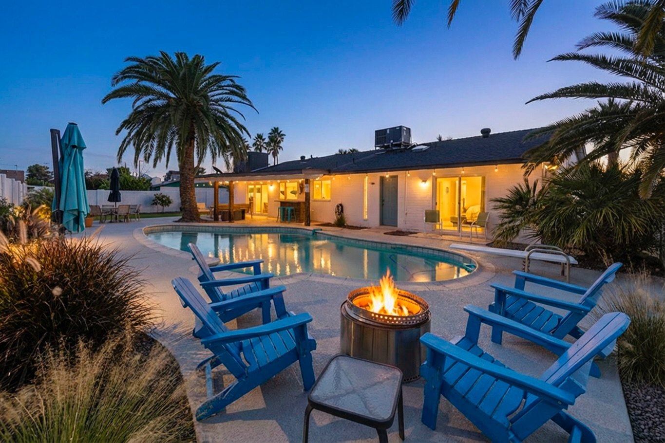 Game day ready 🏈 This is the kind of backyard that sells the experience.
We help you stand out with high-impact photography that grabs attention and drives bookings.

#RealProducers
#ArizonaHomes 
#AZRealEstate 
#AZrealtor 
#phoenixvirtualtour