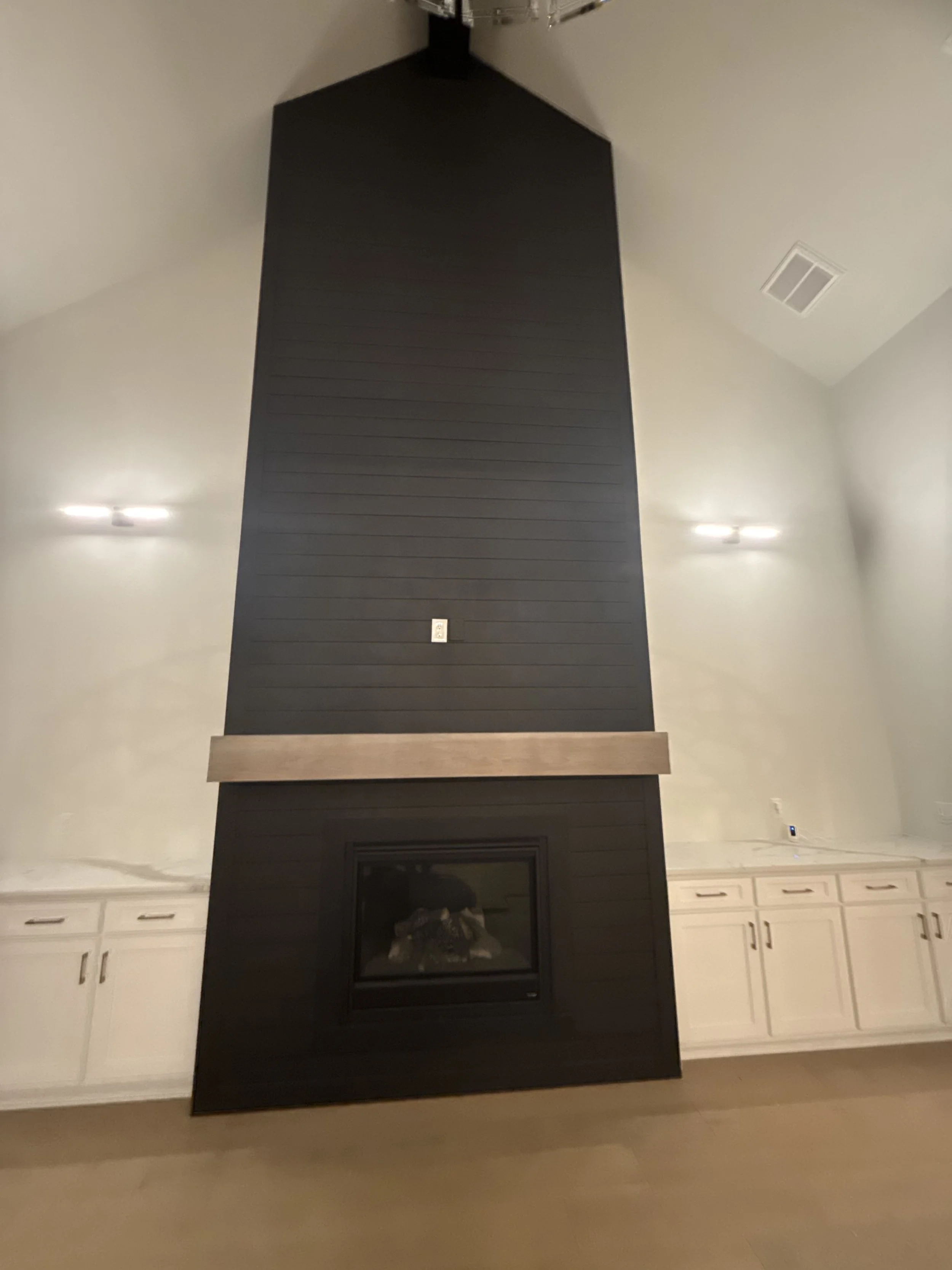 Fireplace Design in Mira Vista Fort Worth TX