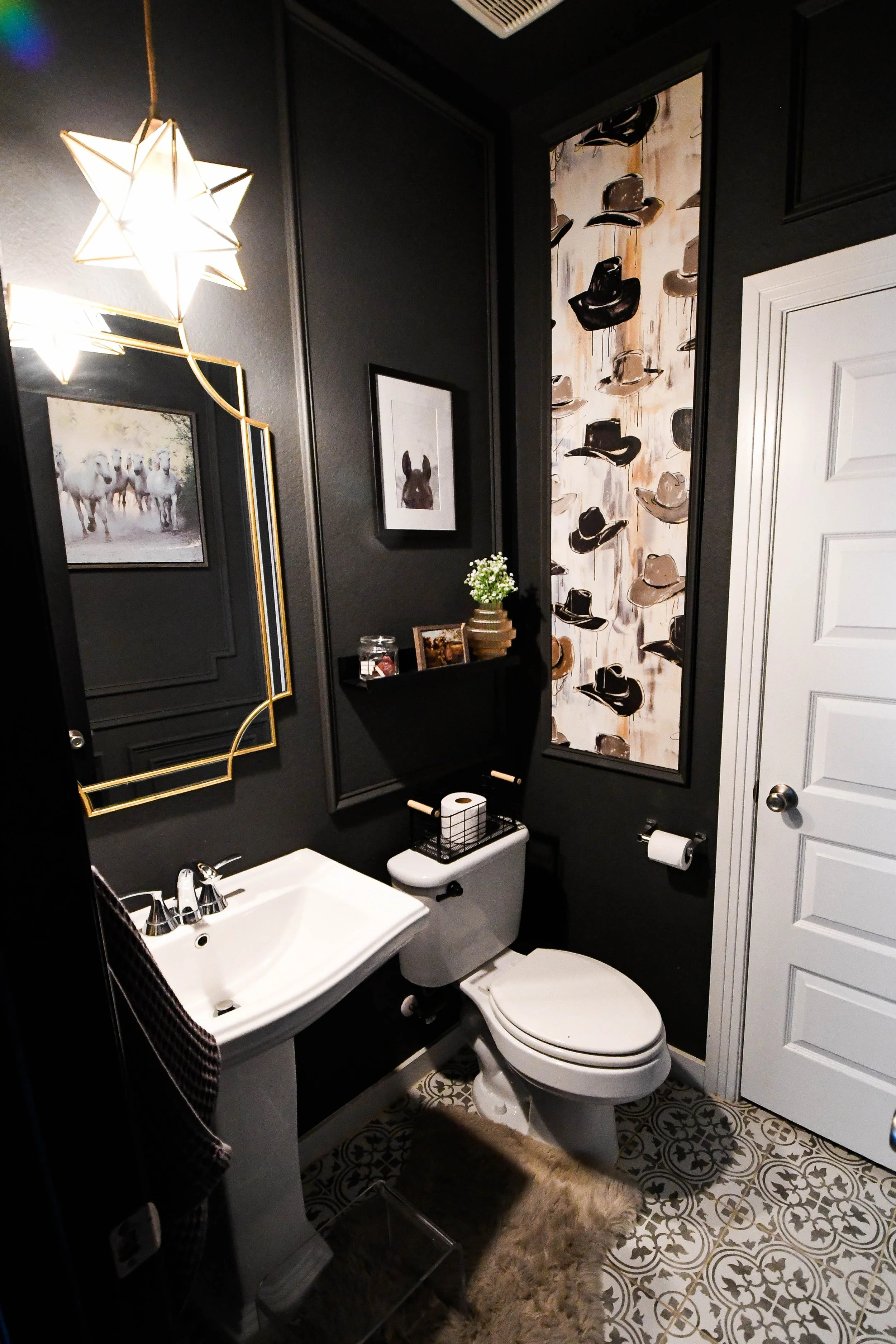 Powder Bath Paint, Trim and Wallpaper in Mckinney TX