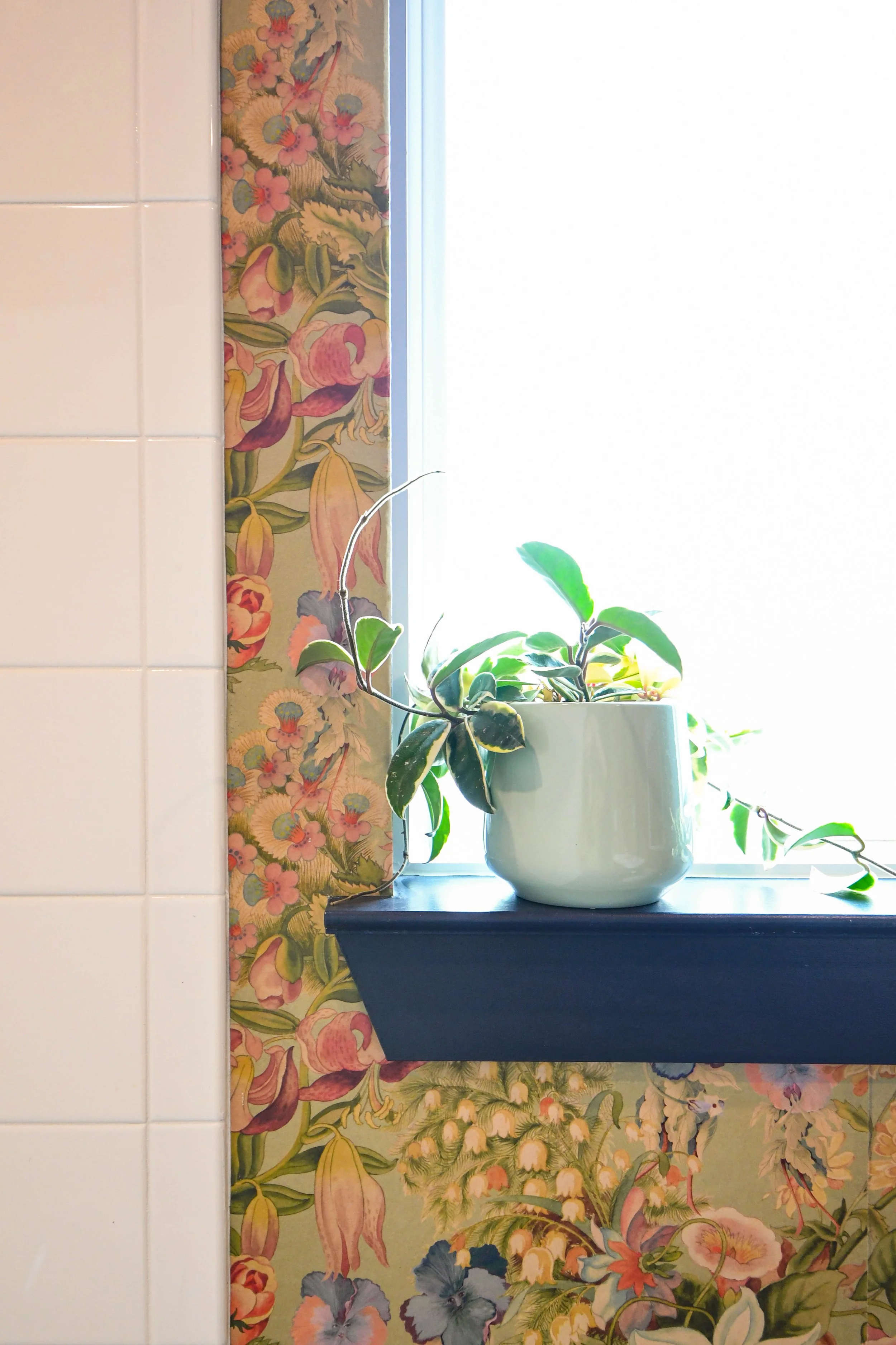 Wallpaper and Bathroom Install Aubrey TX