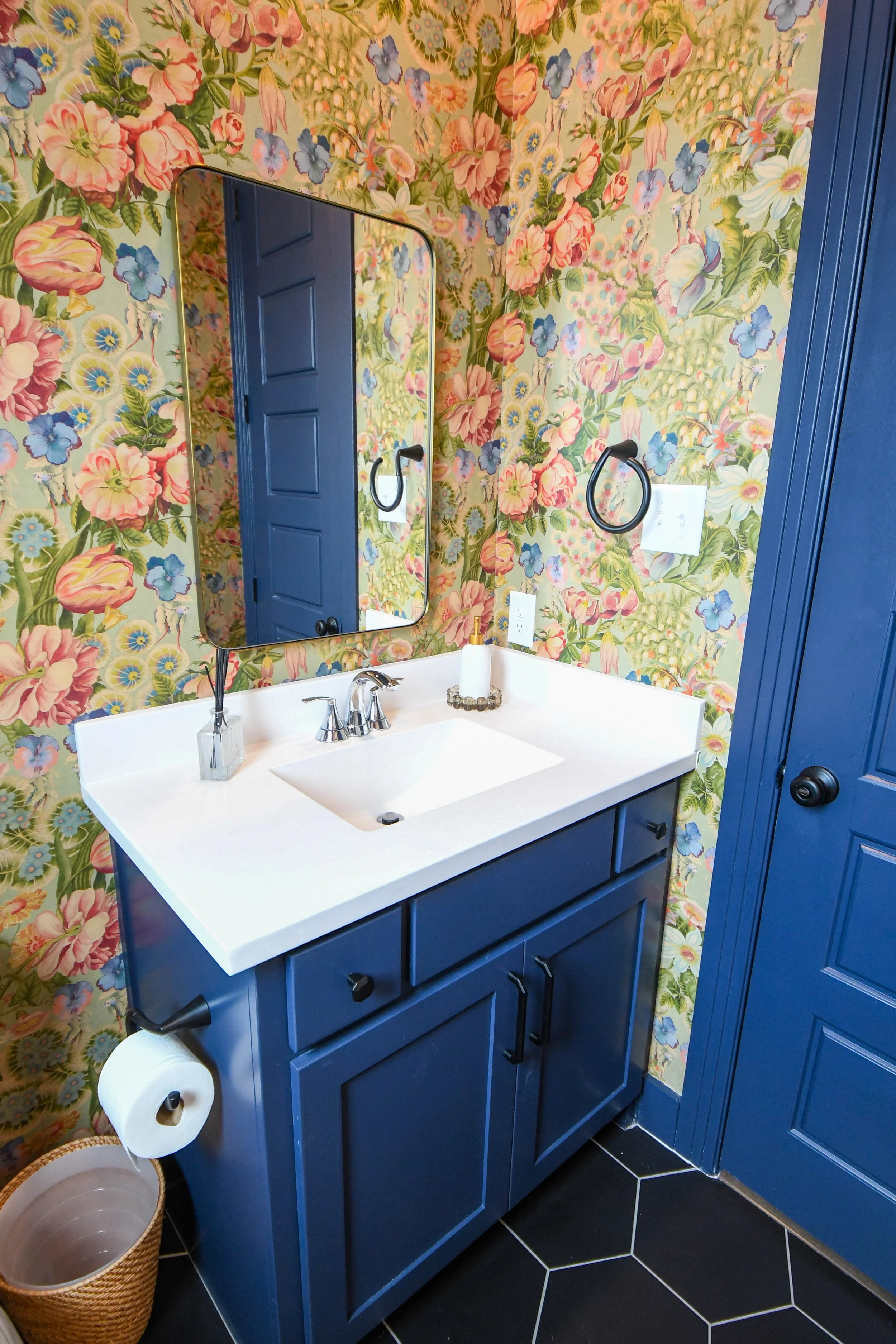 Wallpaper and Bathroom Install Aubrey TX