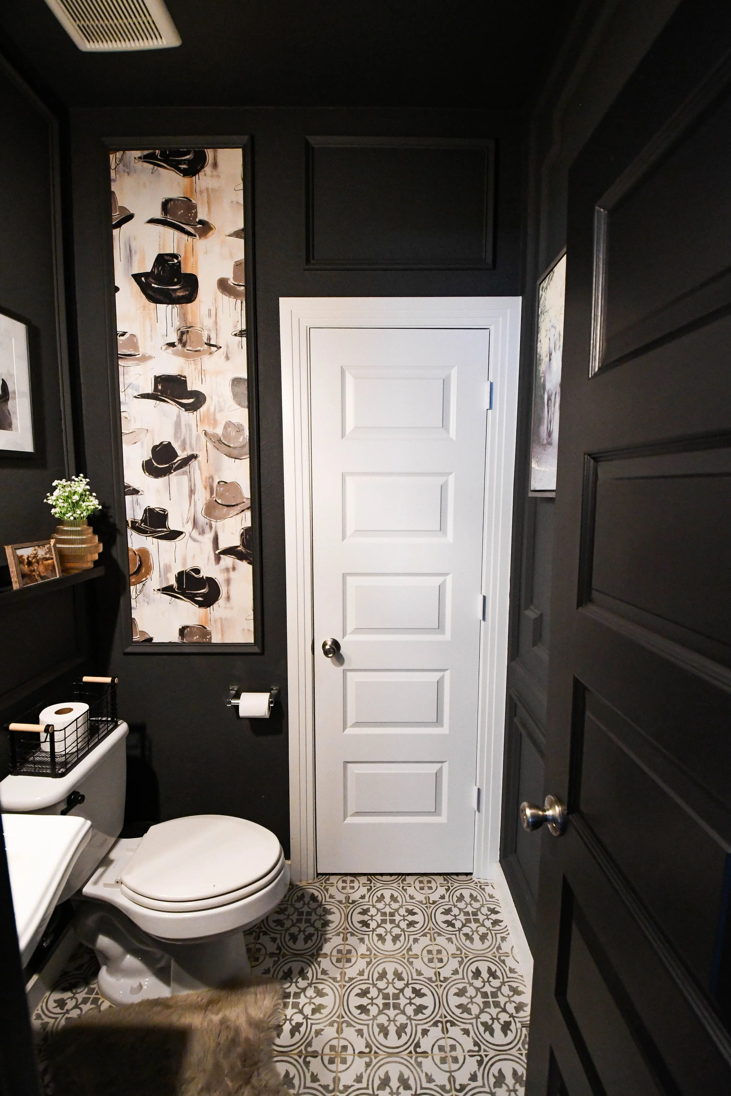 Powder Bath Paint, Trim and Wallpaper in Mckinney TX