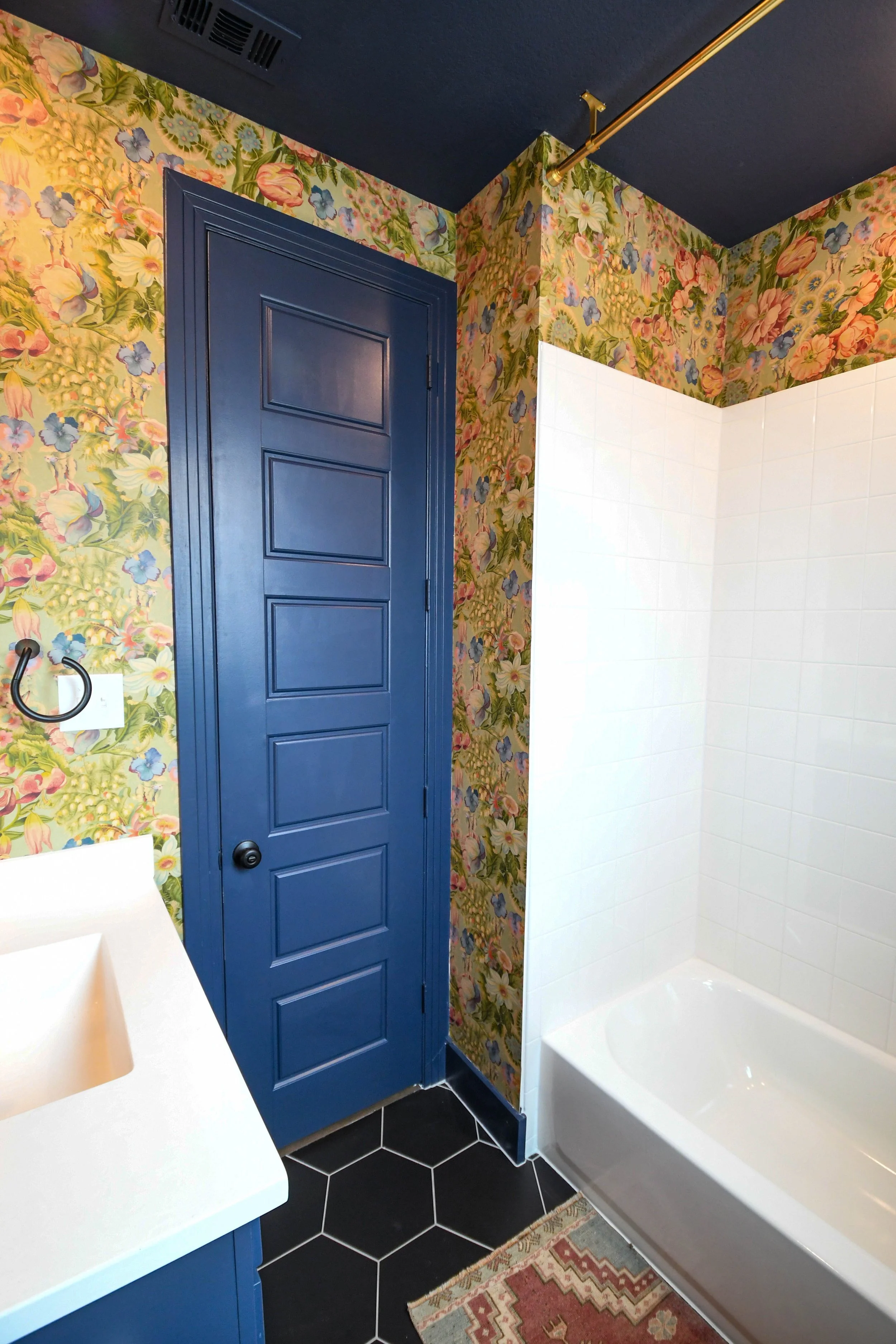Wallpaper and Bathroom Install Aubrey TX