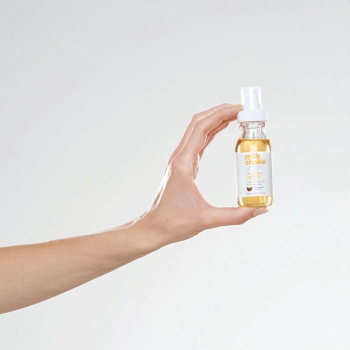 argan-oil-in-hand_720x-700x700.jpeg