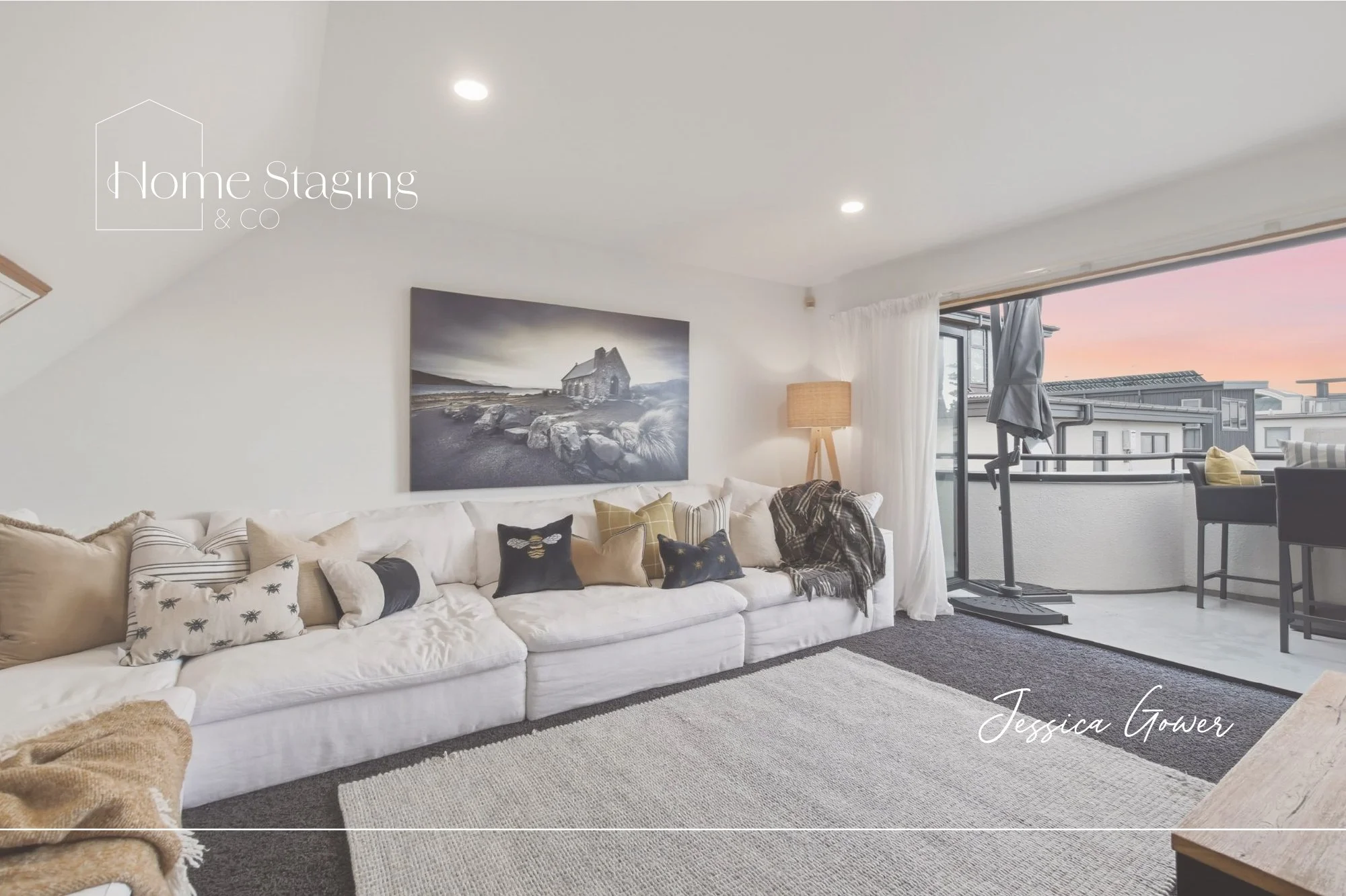 Jess from Home Staging &amp; Co is parting with her beautiful Mount Maunganui beach house ✨

Styled with her trademark palette of greys, neutrals, whites and taupe, it features soft textures, subtle stripes, and charming hints of bees and bunnies thr