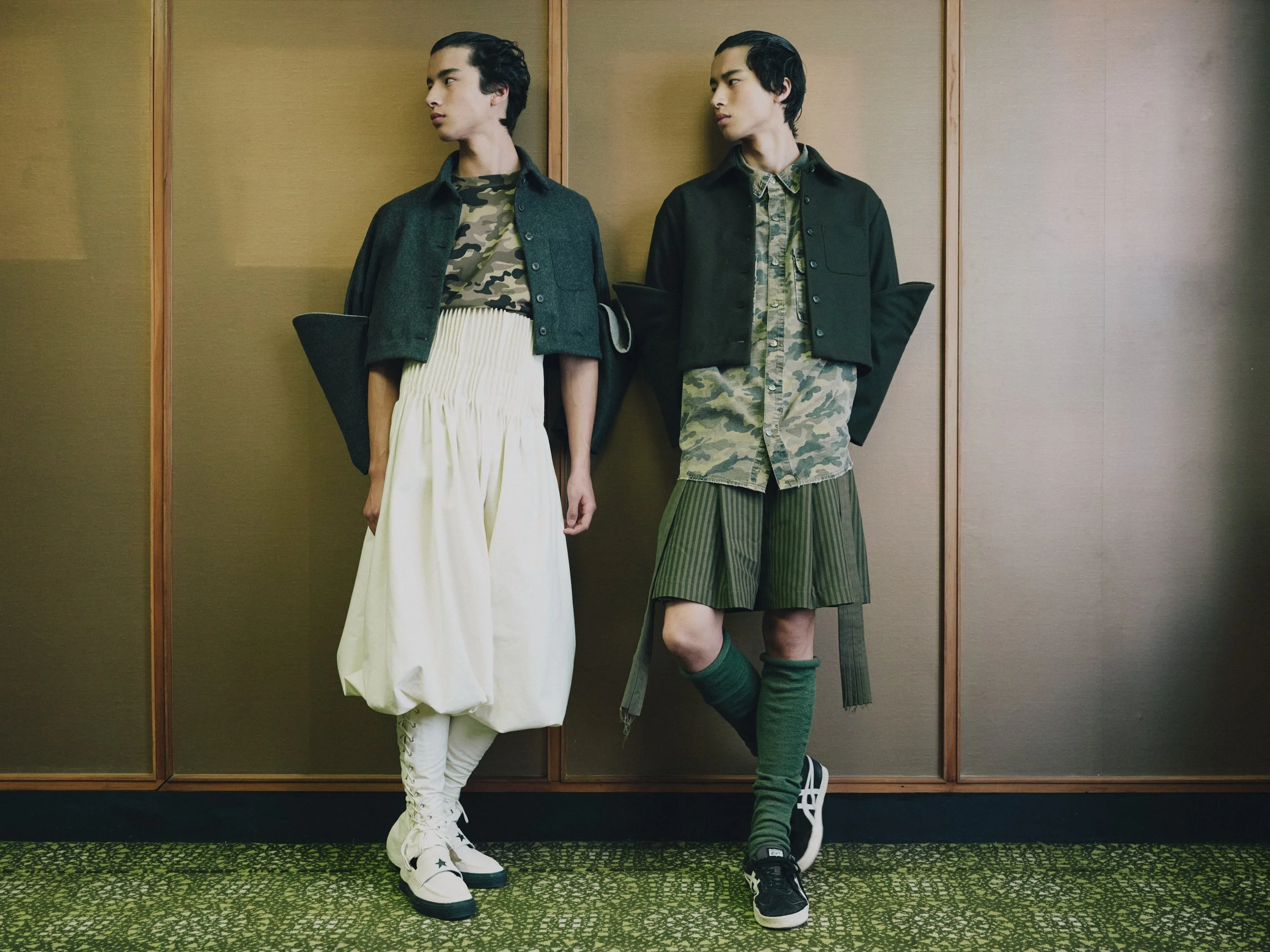 2512 - The Twins19803.JPG