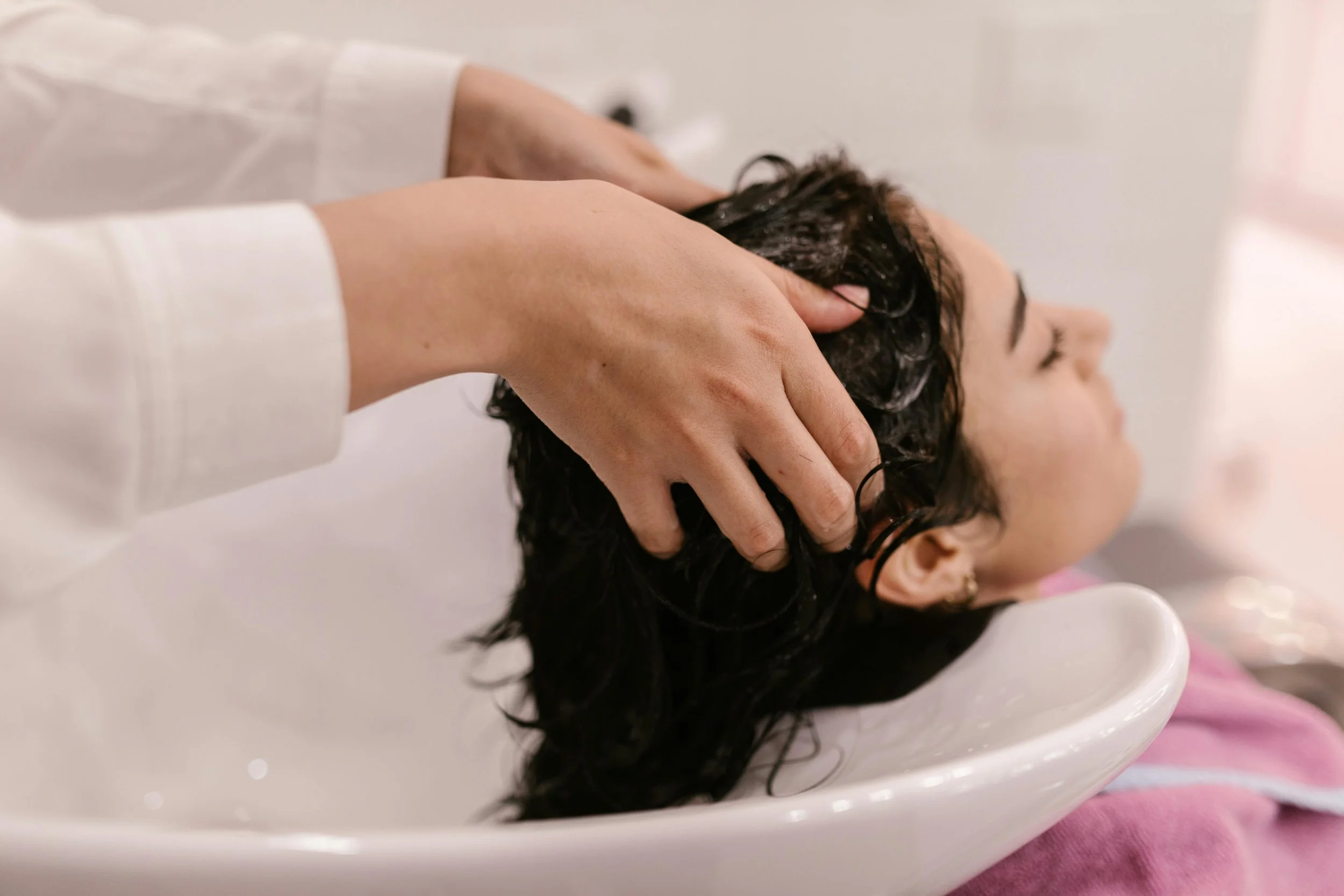 6 Best Natural &amp; Clean Hair Care Products by Hair Type
