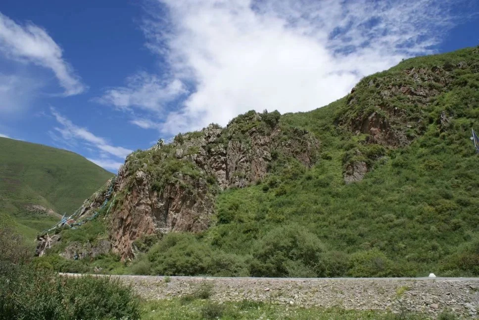 Tiger-Yak hermitage in Golok, Tibet