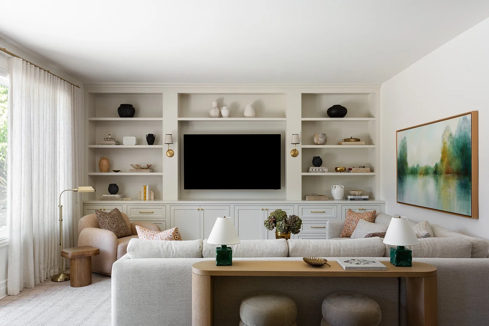  AS SEEN IN 
 VOYAGE LA 