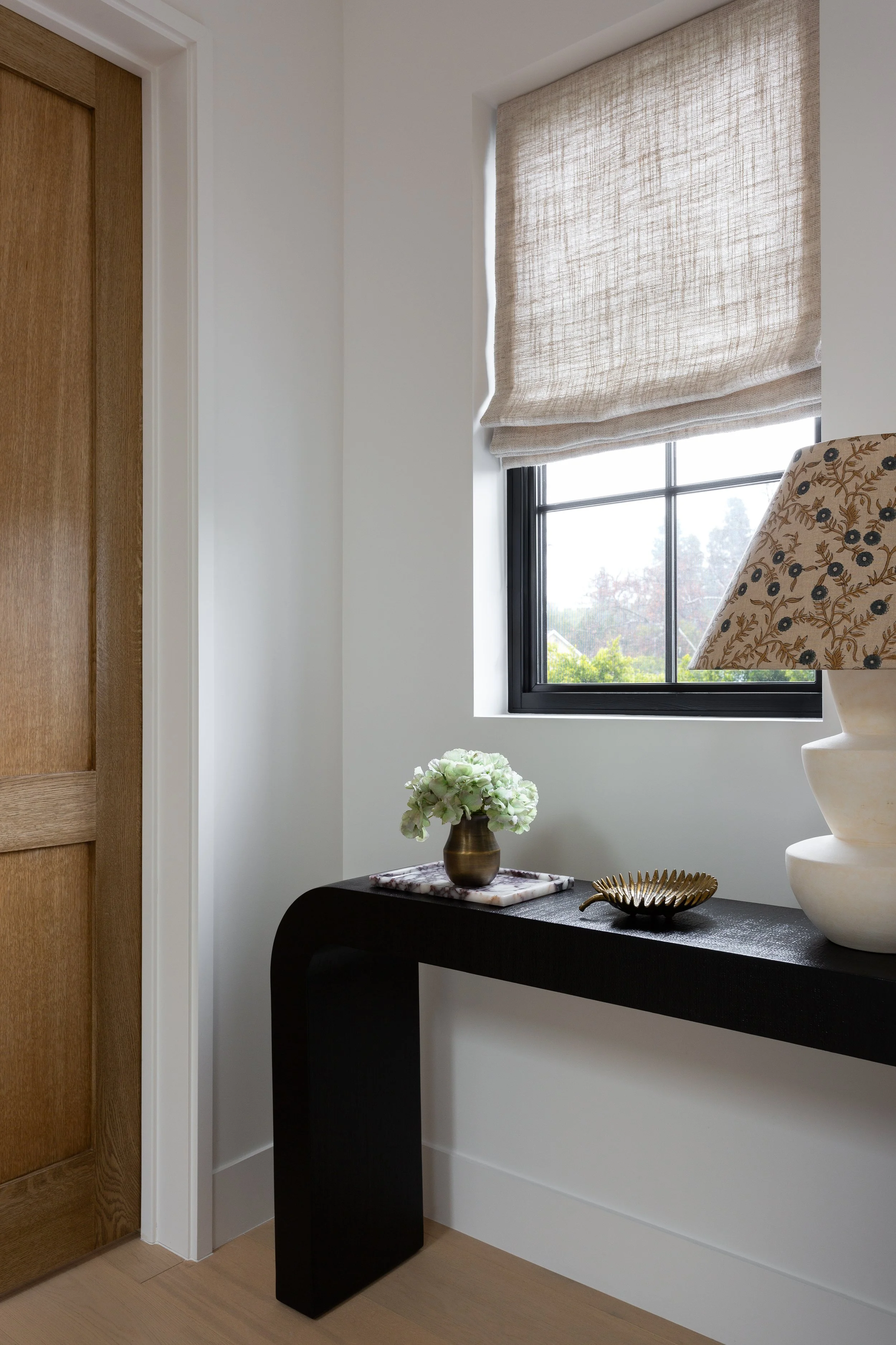 HALLWAY - comstock-2.jpg