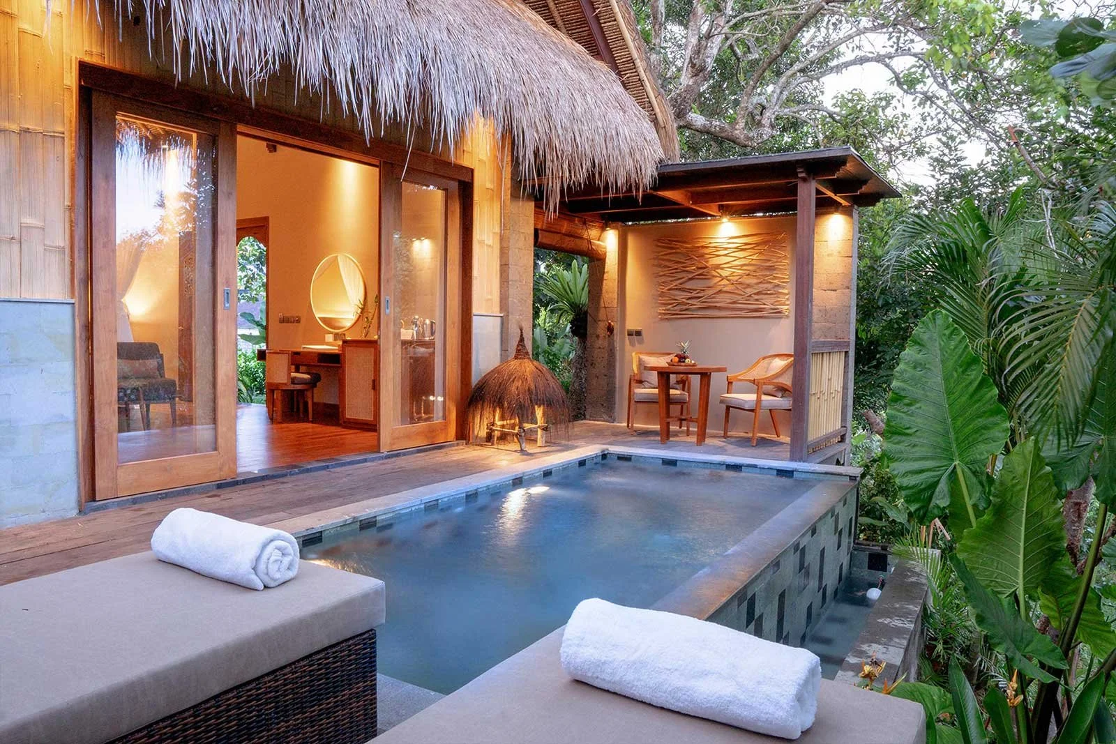 one_bedroom_hillside_pool_suite_1.jpg