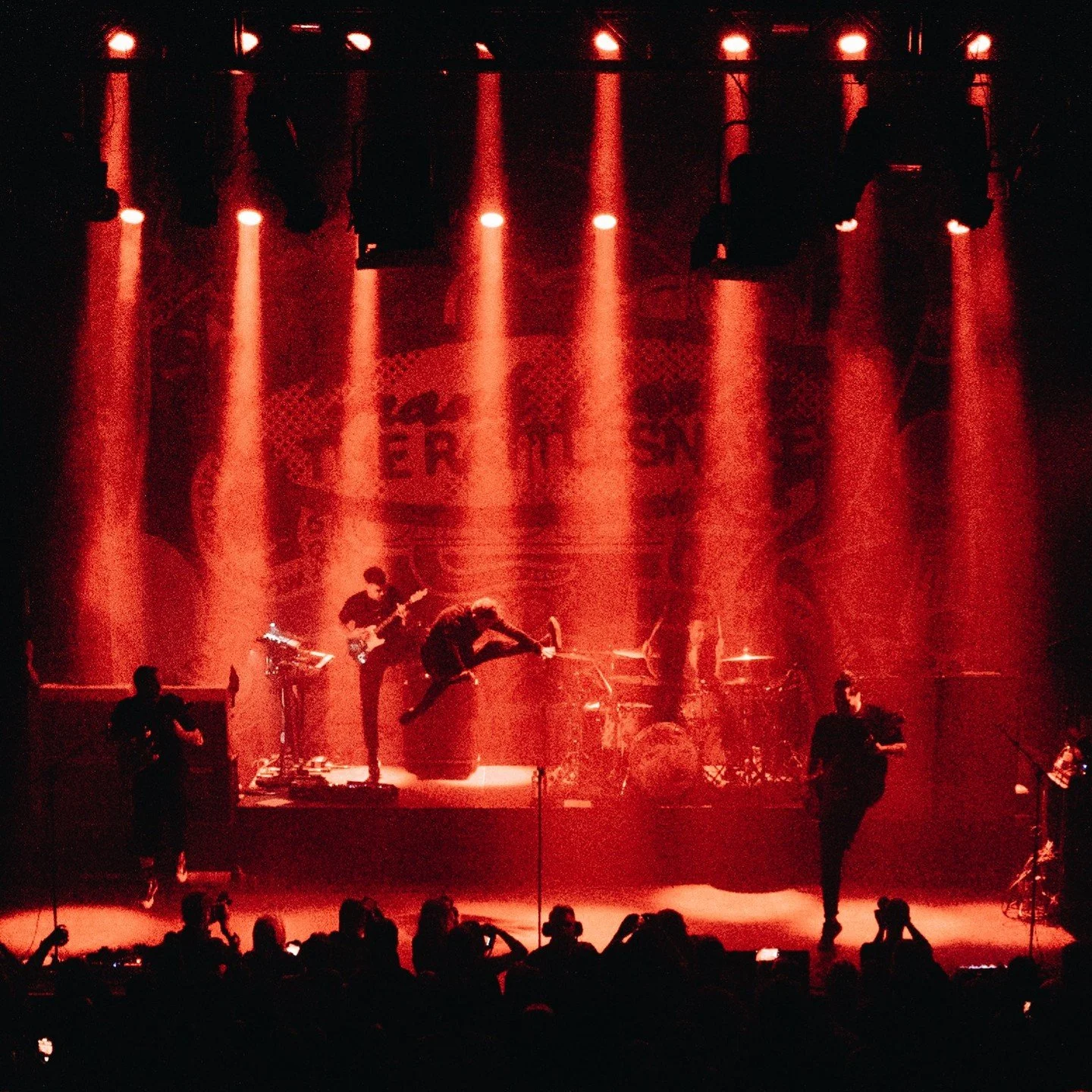 Absolute pleasure to have been lighting these nutters #frankcarterandtherattlesnakes on their european tour in November. Big thanks to everyone involved! 

Special thanks to @nicksuchak rocking the snaps