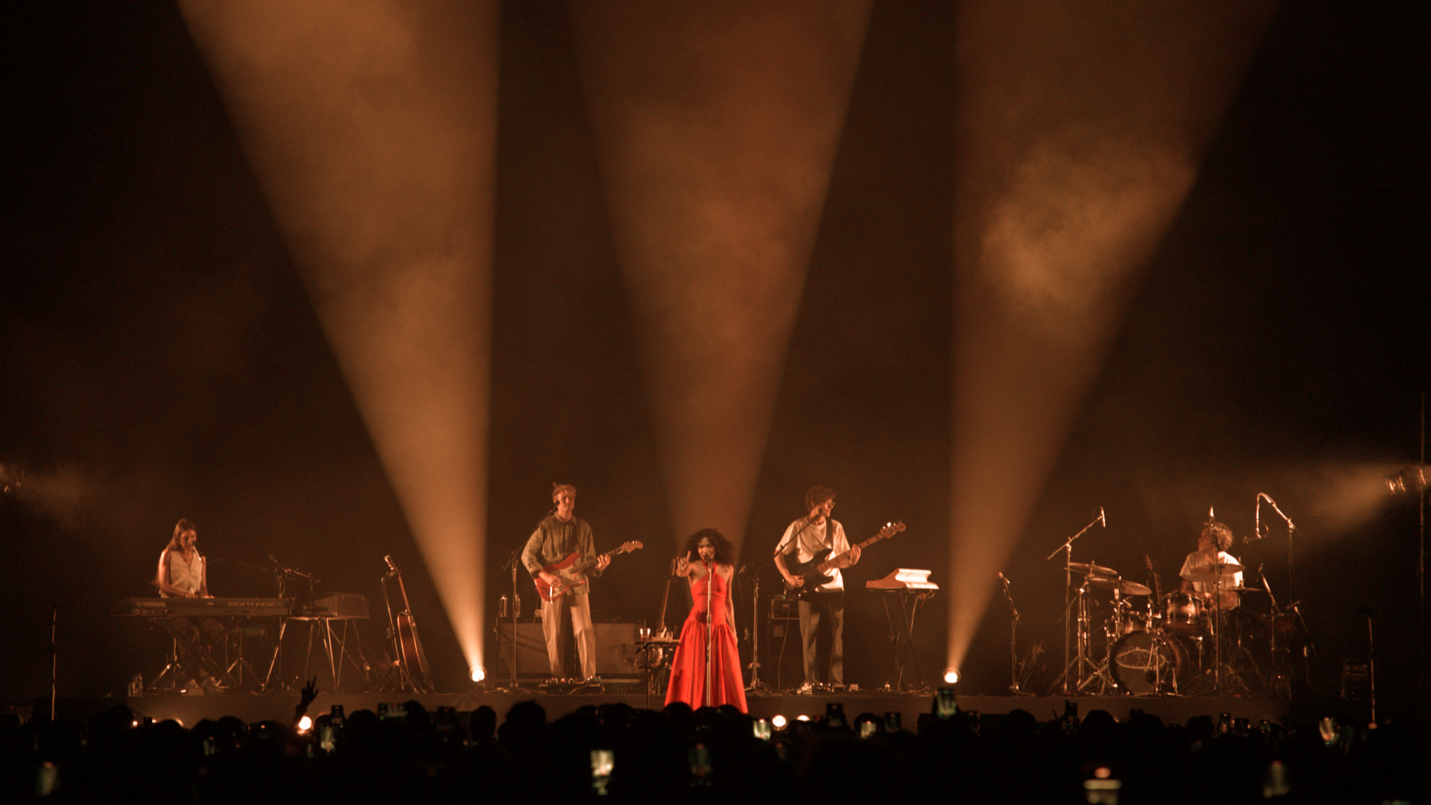 Olivia Dean - Australia Headlines 2025. Designer - CoProgrammer - LD