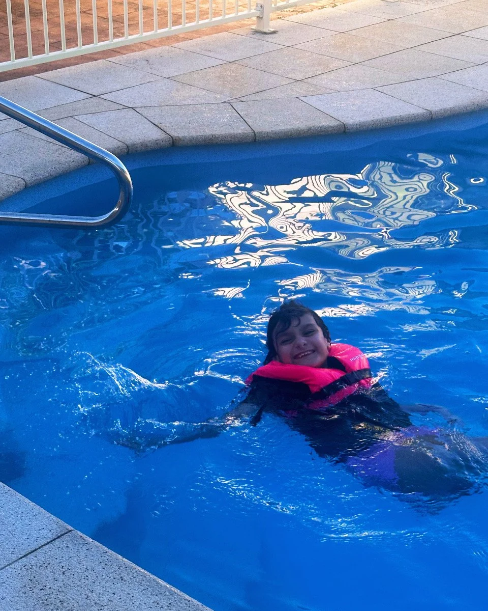 Hayley swimming all by herself