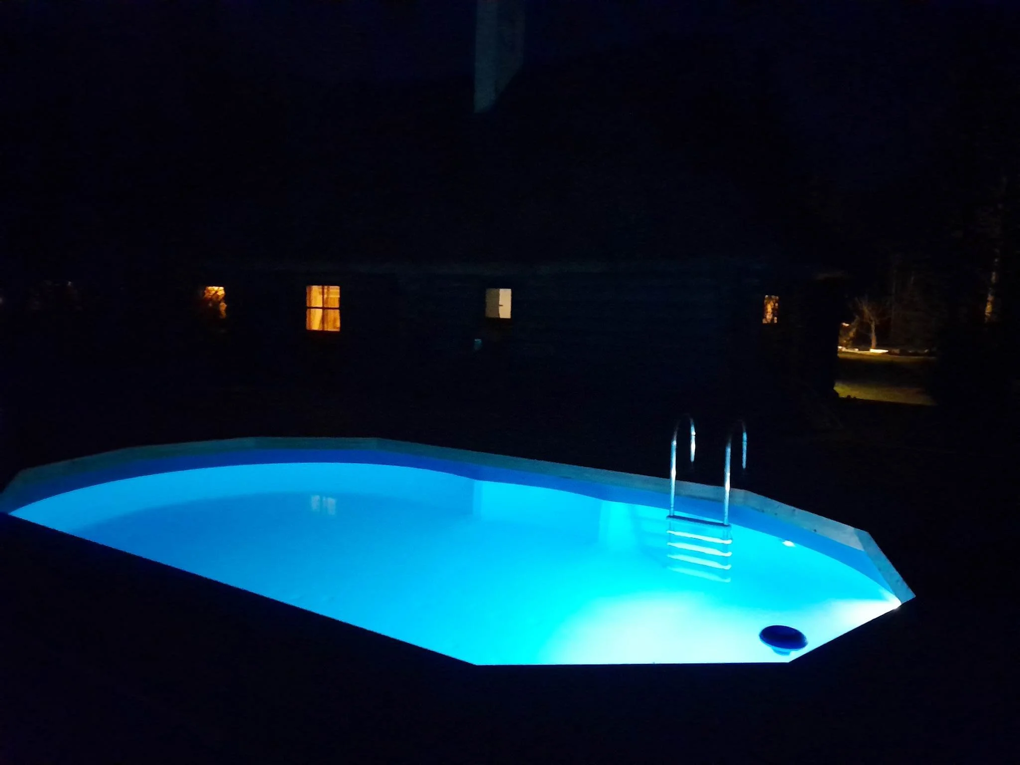 basseini valgustus_a.jpg