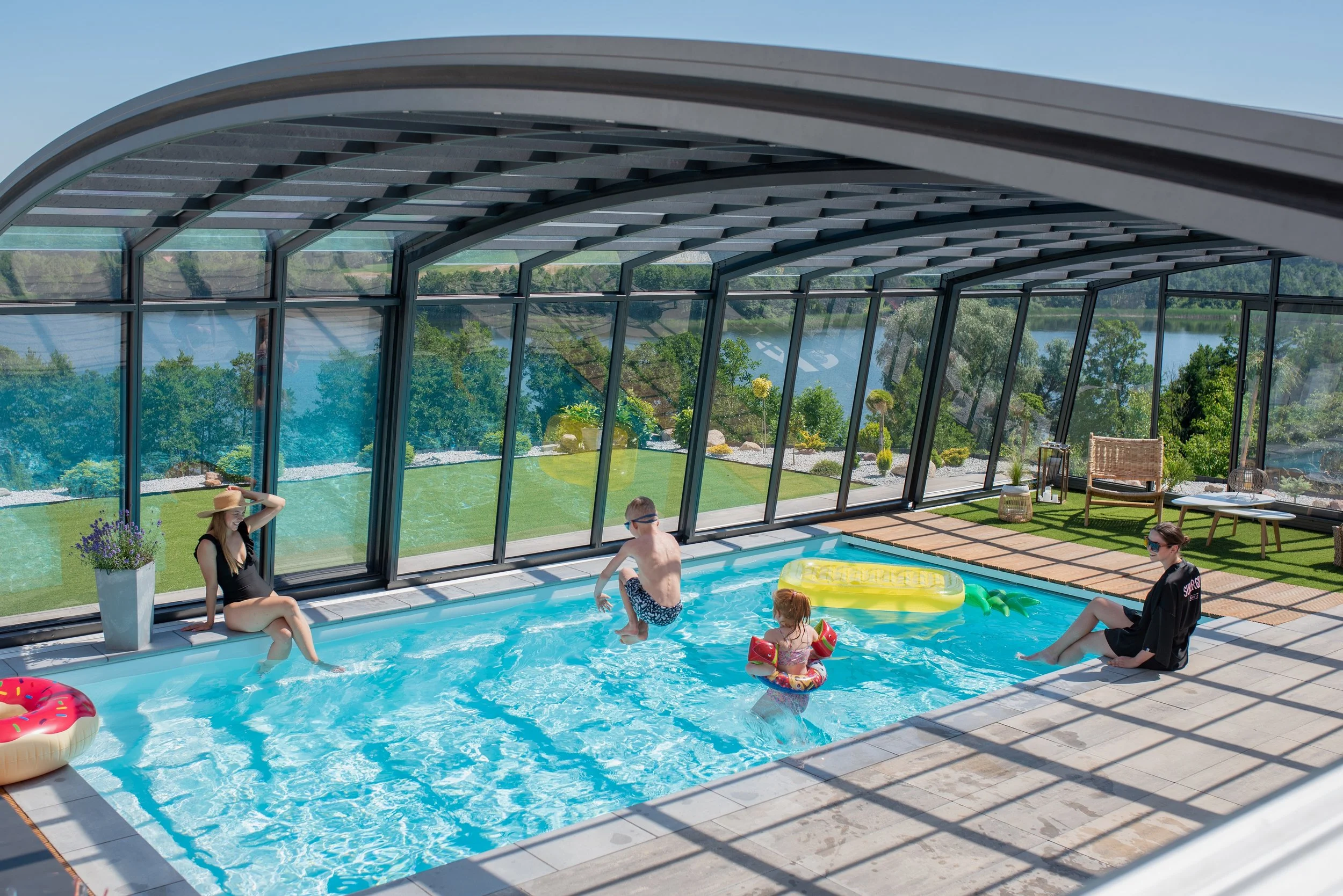 Luksuslik basseinimaja siinidel - PoolHaus Glide