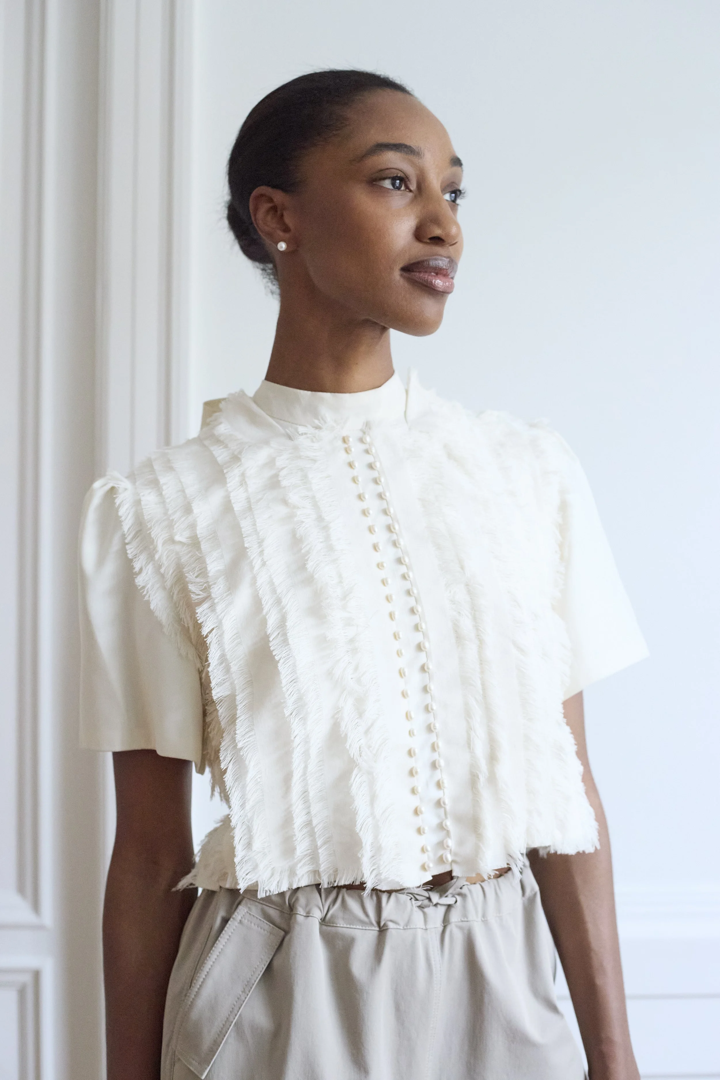 Navia Blouse (Creme)