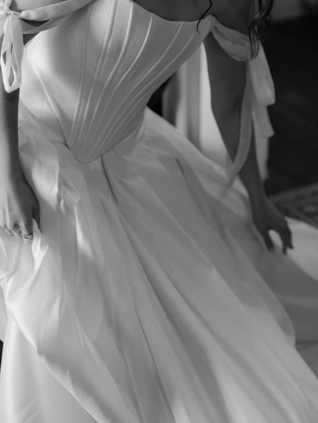 Romance in motion.
A modern bride with echoes of another era. 
Betty and Jarett, intimate wedding in Tuscany.

@saintbridal
@aoxford_studio
@castelloristonchi
@dianamilkanova.studio
@alchemia.photoandtilm