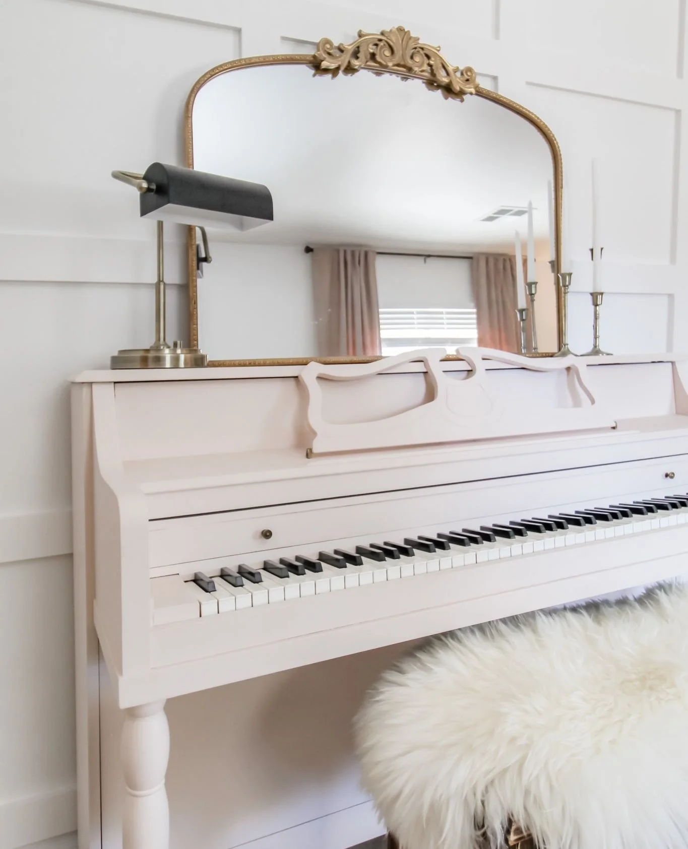 Let's talk about giving life to old things!⁠
⁠
We love traditional and vintage around here. So when my client showed me her old piano I was ecstatic. Unfortunately the condition of the wood was past the point of repair. But we had to use it!⁠
⁠
So I 