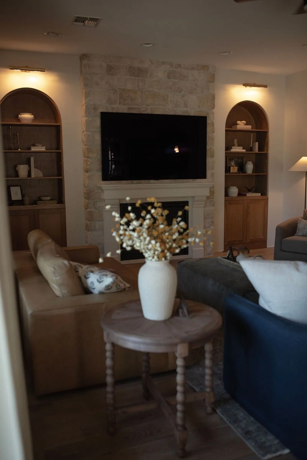 timeless-earthy-living-room-transformation (17).jpg