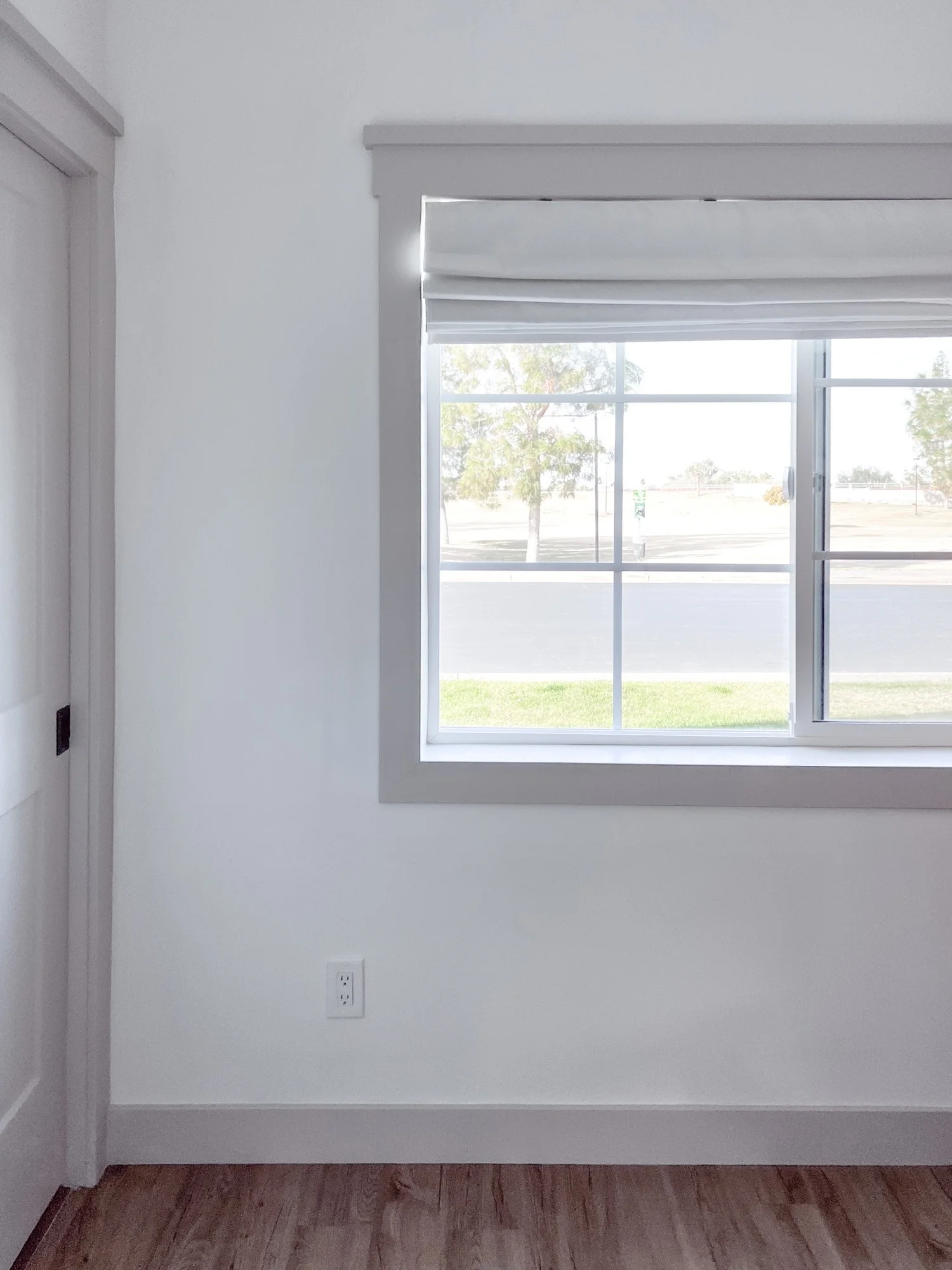 Guest suite showing vaulted ceiling and millwork