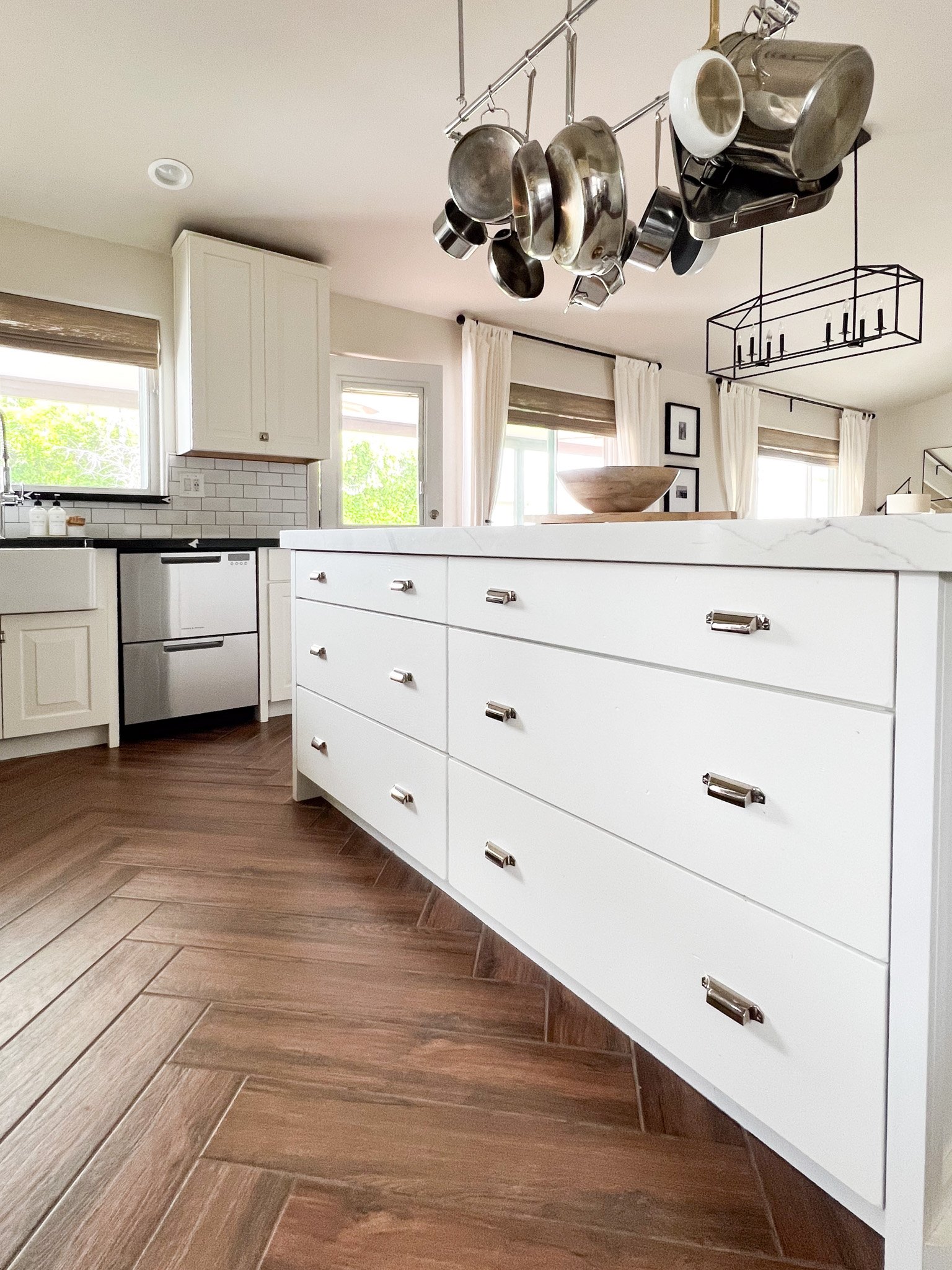 modern english french country house kitchen design mesa scottsdale gilbert queen creek interior designer full service paradise valley phoenix arcadia tempe 7.jpg