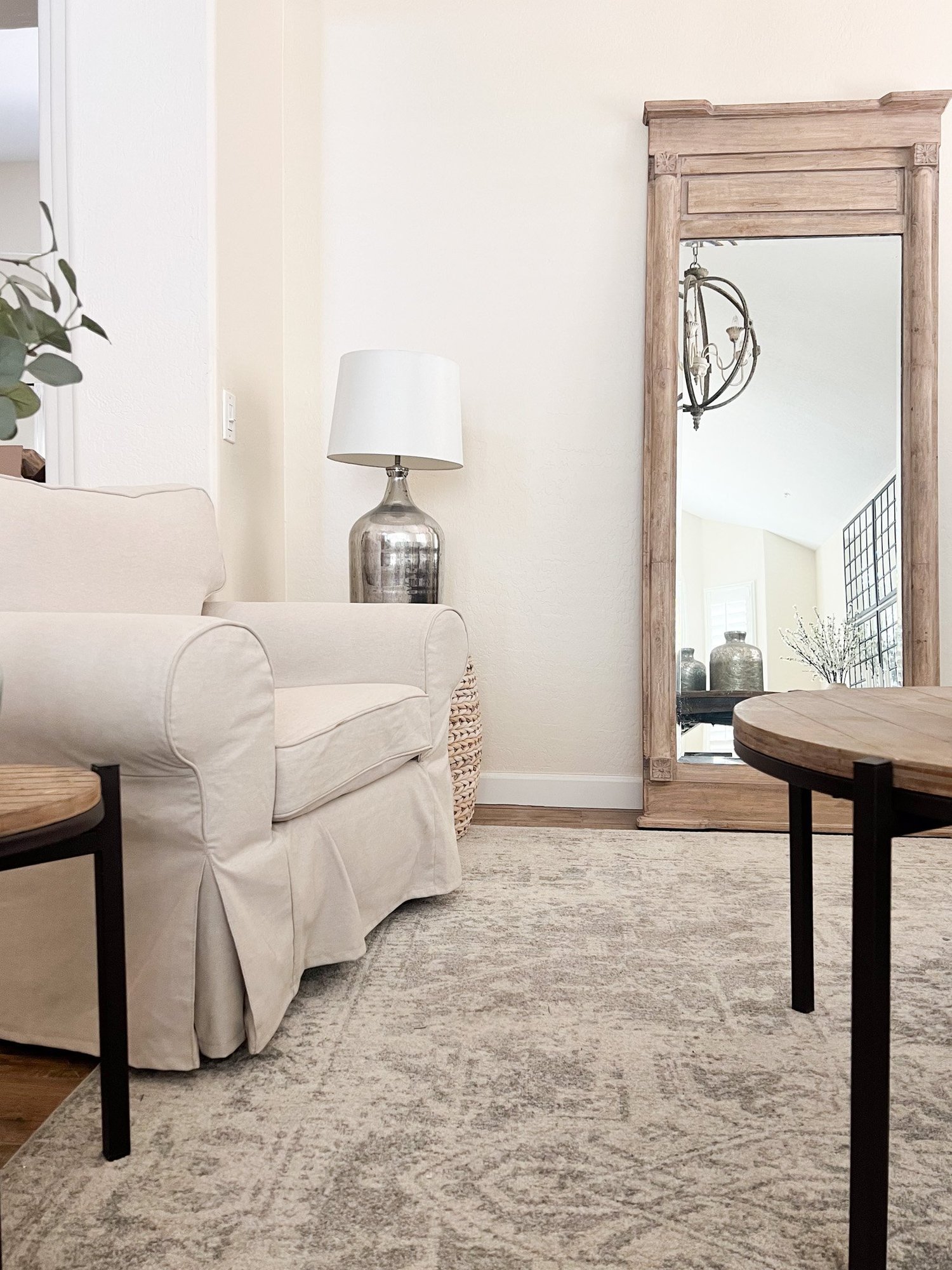 Traditional millwork and craftsman elements