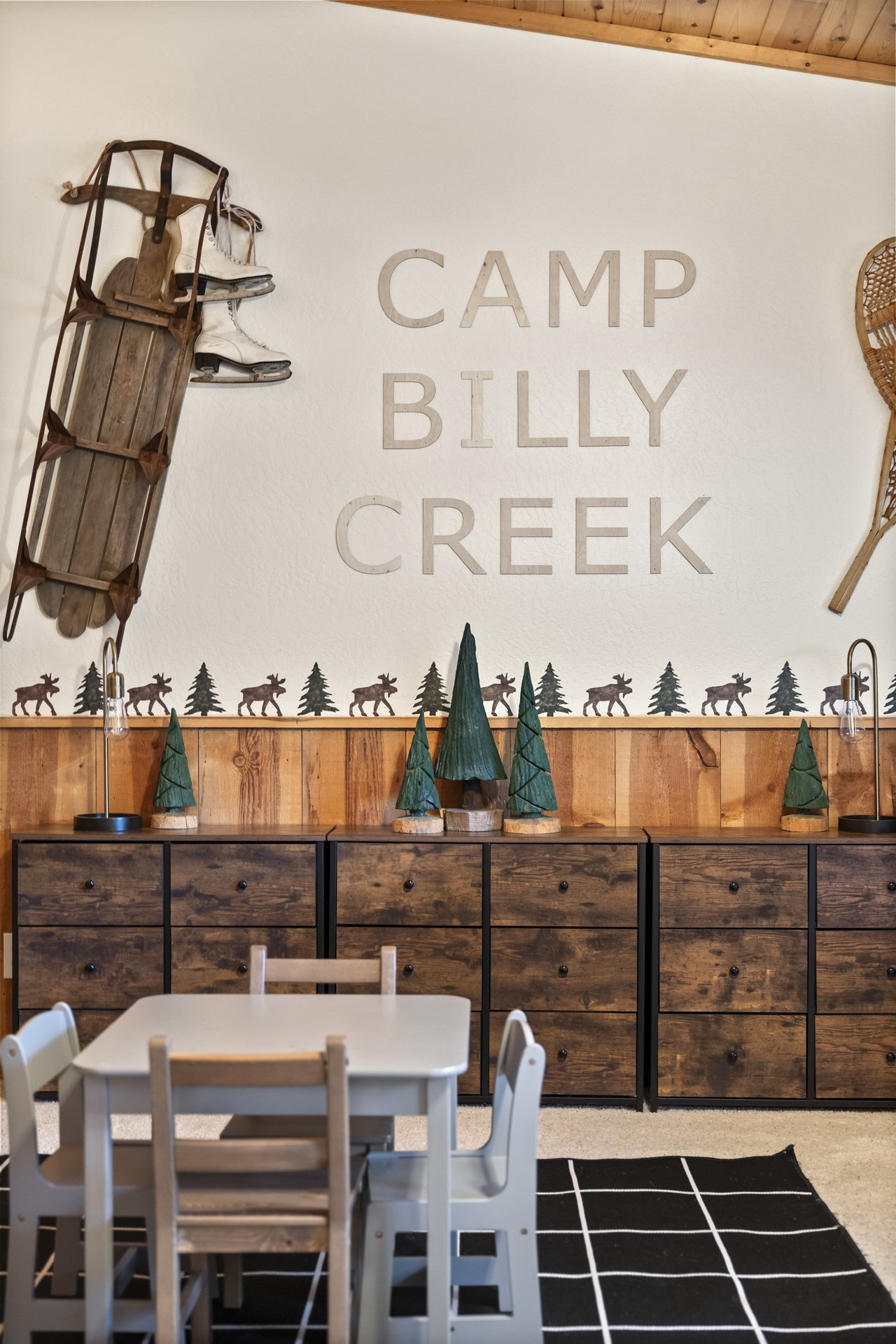 bunk room billy creek lodge pinetop lakeside arizona rustic luxury log cabin sleeps large groups 2.jpg