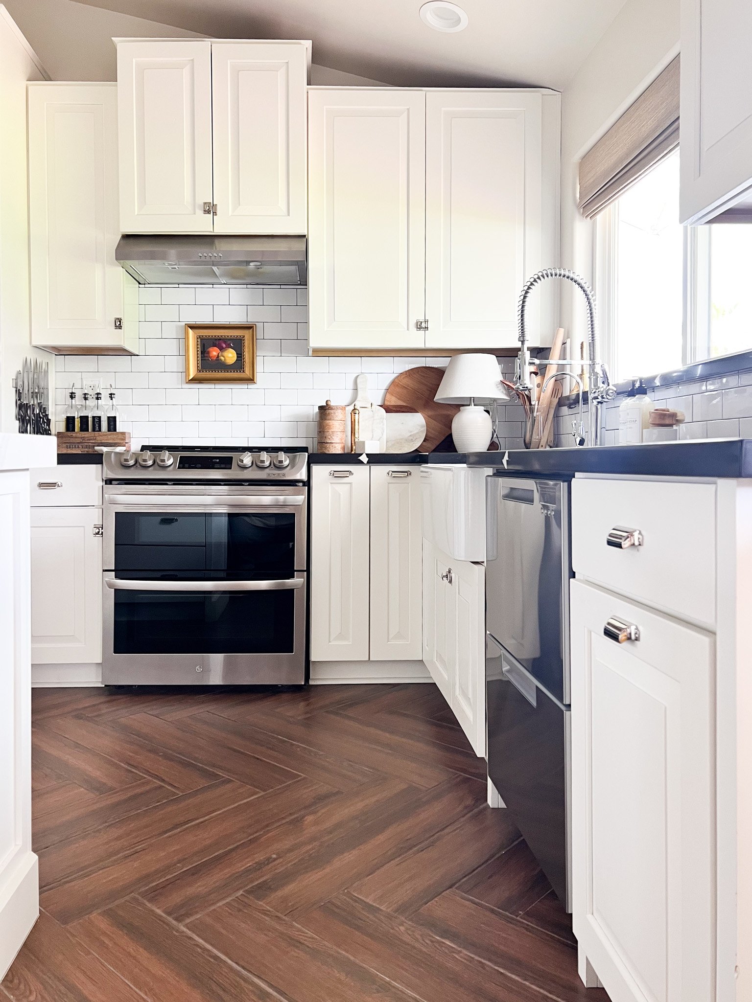 modern english french country house kitchen design mesa scottsdale gilbert queen creek interior designer full service paradise valley phoenix arcadia tempe 5.jpg