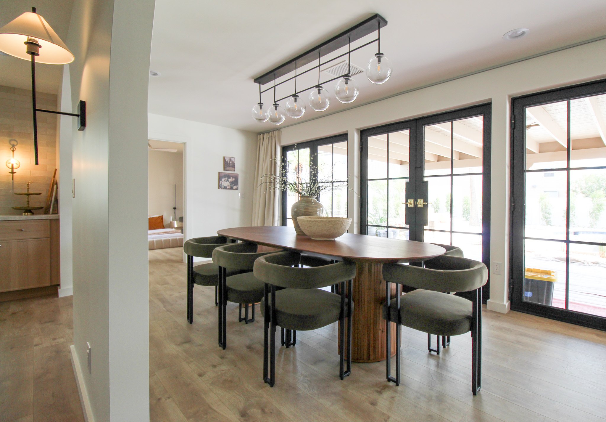 Stylish Dining Room Design.jpg